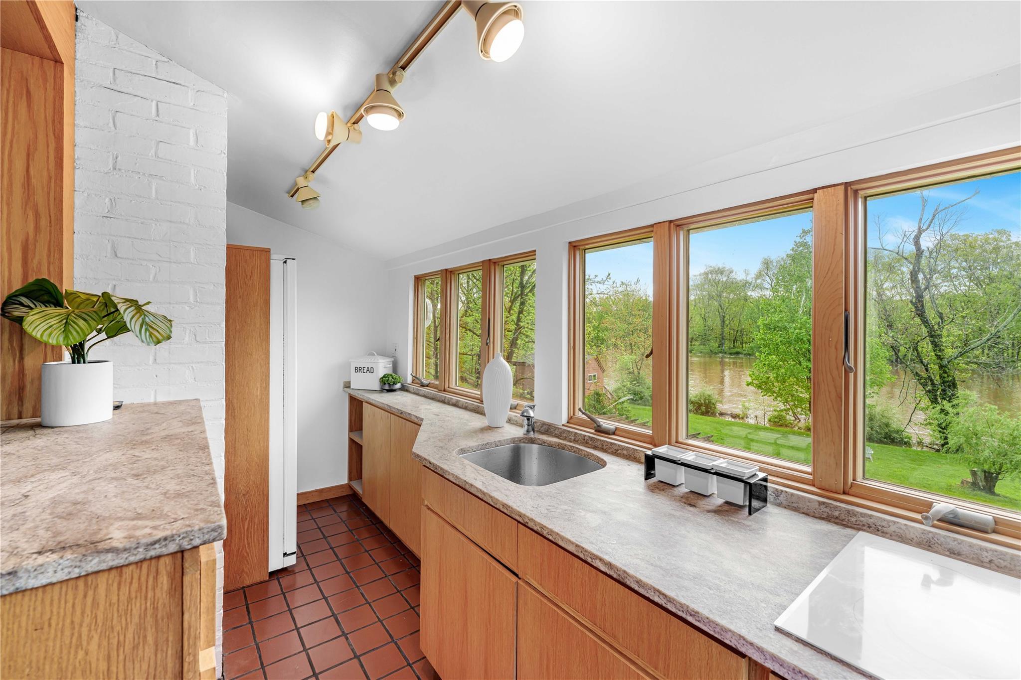 Single Family Albany Post  Ulster County, NY 12561, MLS-861732-10