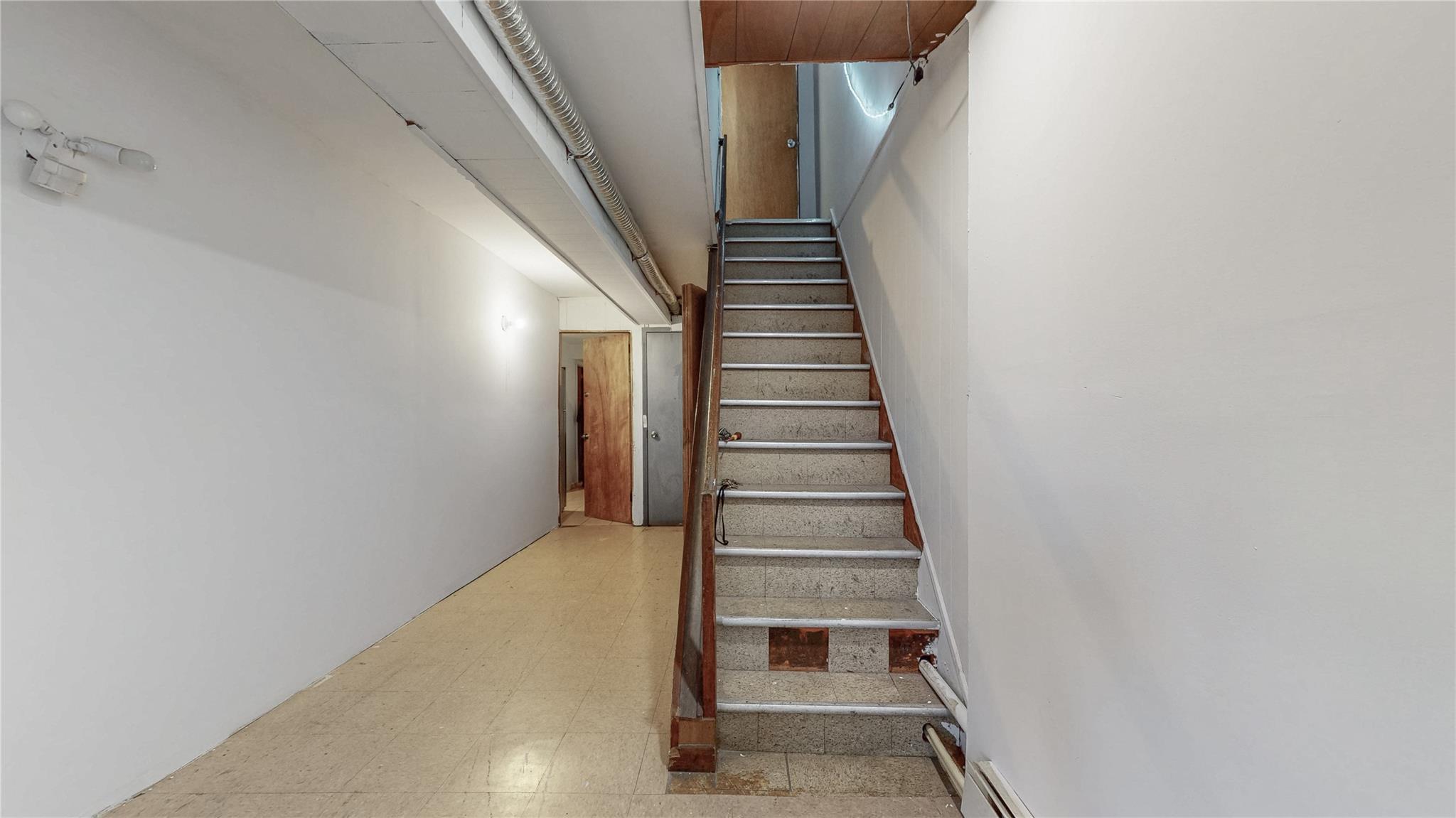 Single Family Bronxwood  Bronx, NY 10469, MLS-861737-2
