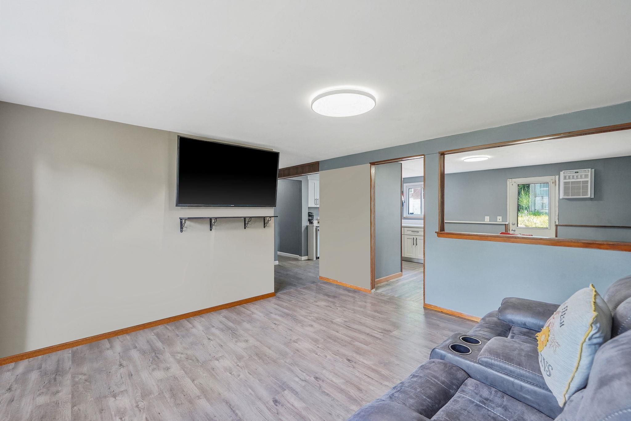 Single Family Tabor  Suffolk County, NY 11717, MLS-861750-40