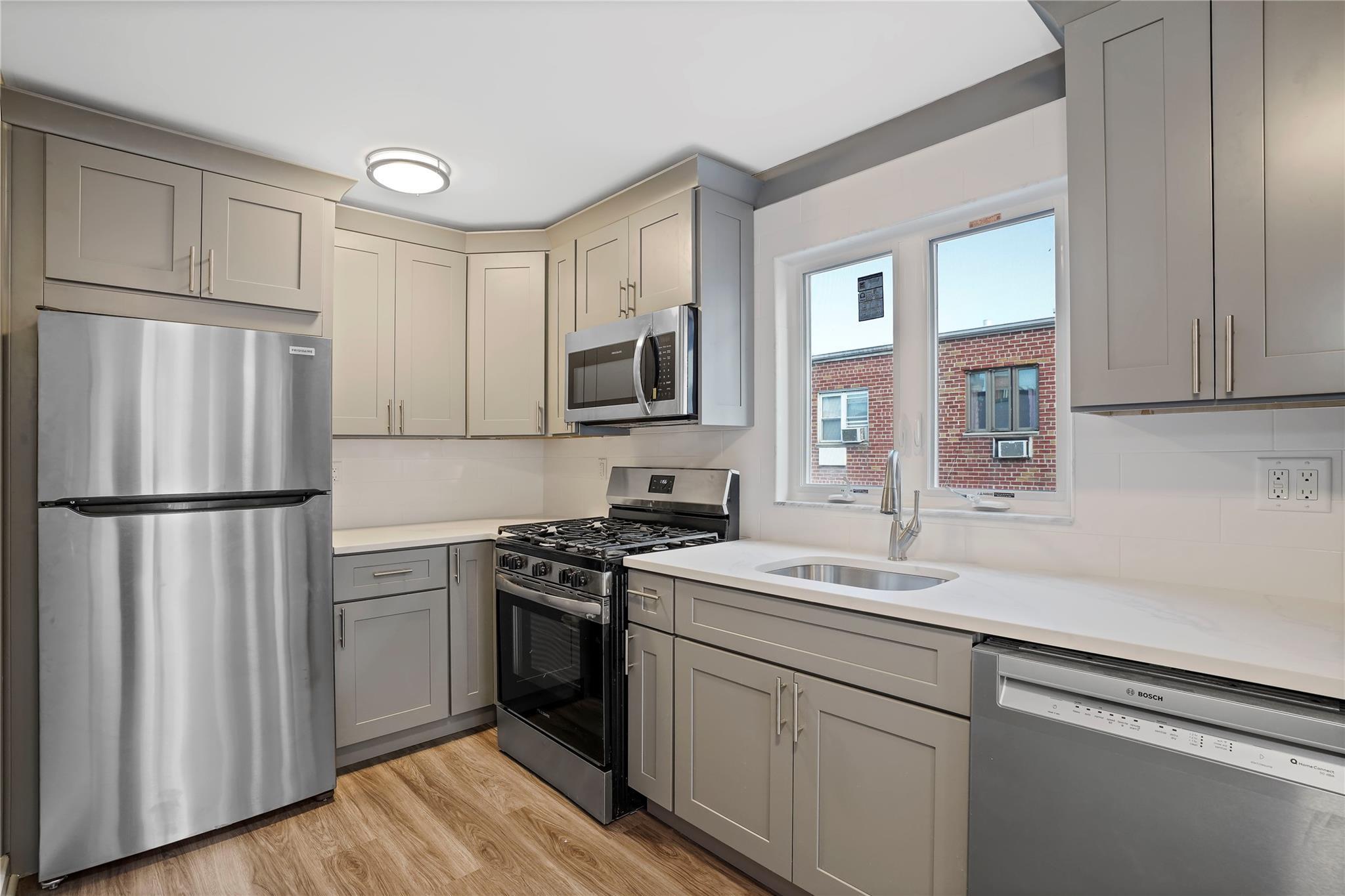 Single Family 62  Queens, NY 11379, MLS-861768-3