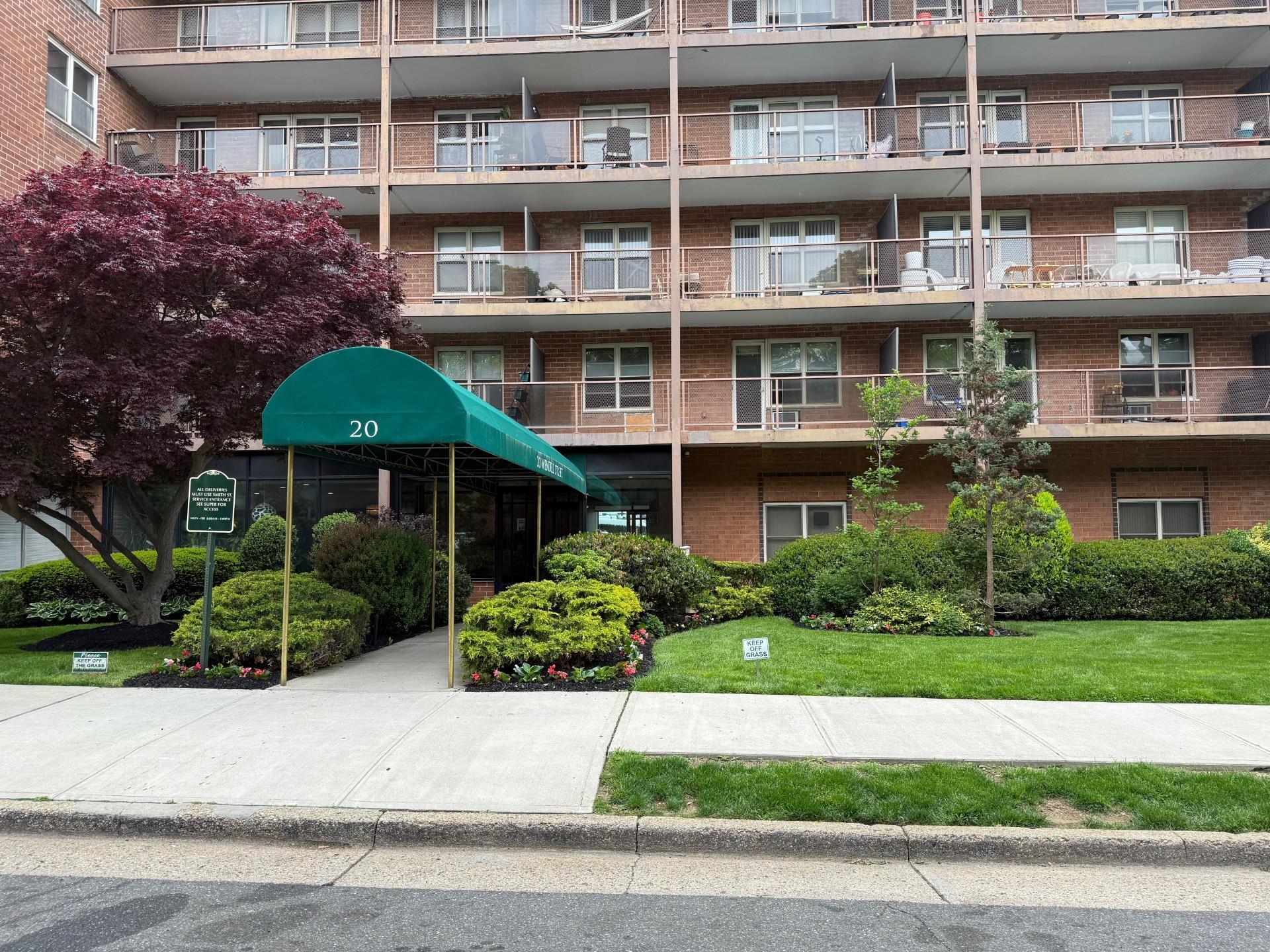 Coop in Hempstead - Wendell Street  Nassau County, NY 11550
