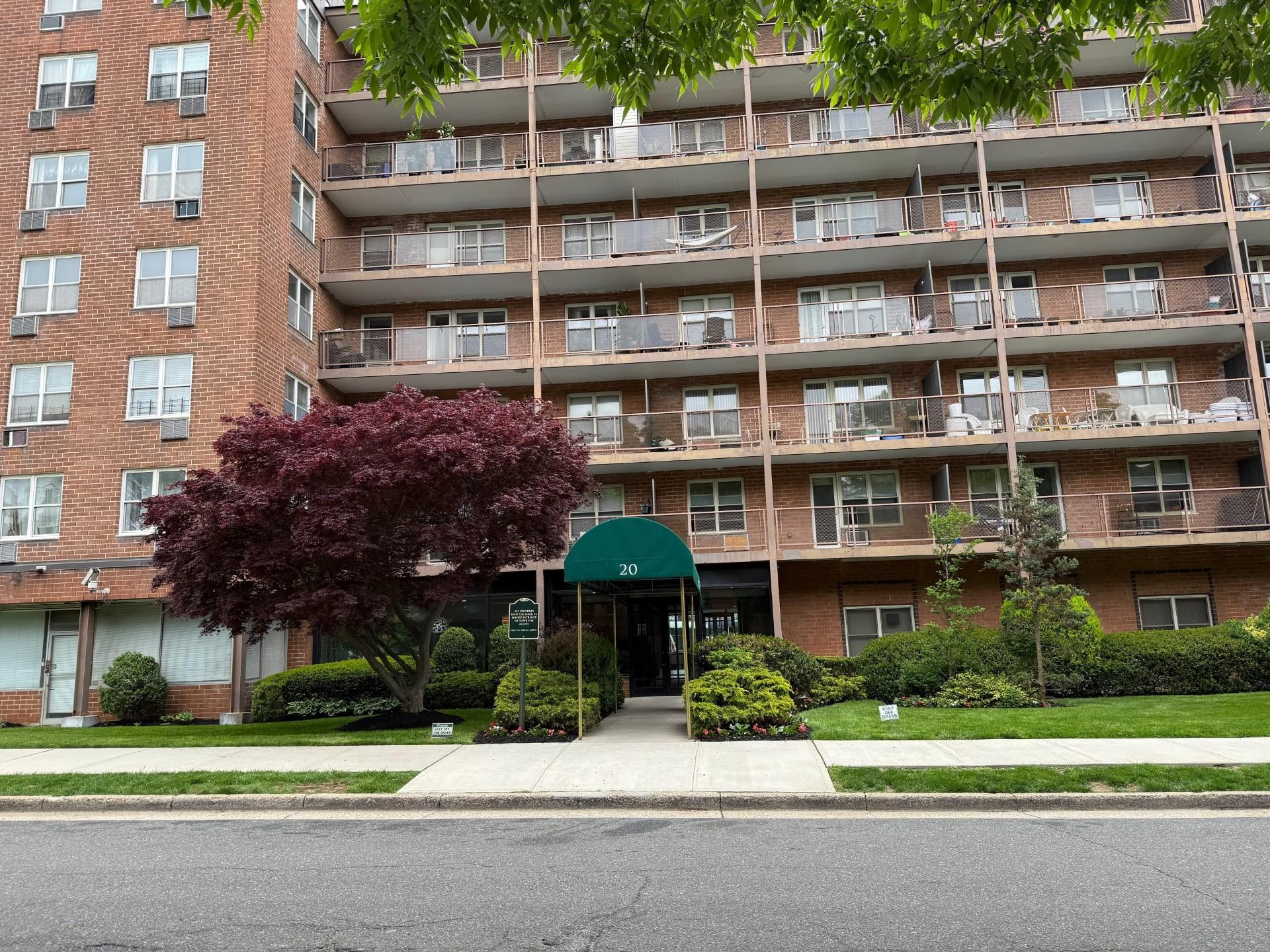 Coop Wendell Street  Nassau County, NY 11550, MLS-861771-2