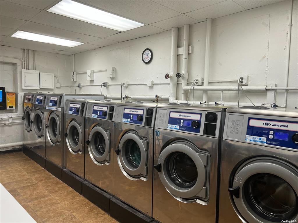 Coop Wendell Street  Nassau County, NY 11550, MLS-861771-21