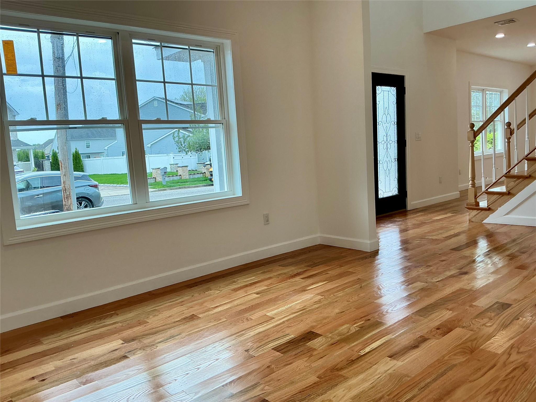 Single Family Miller  Suffolk County, NY 11701, MLS-861776-5