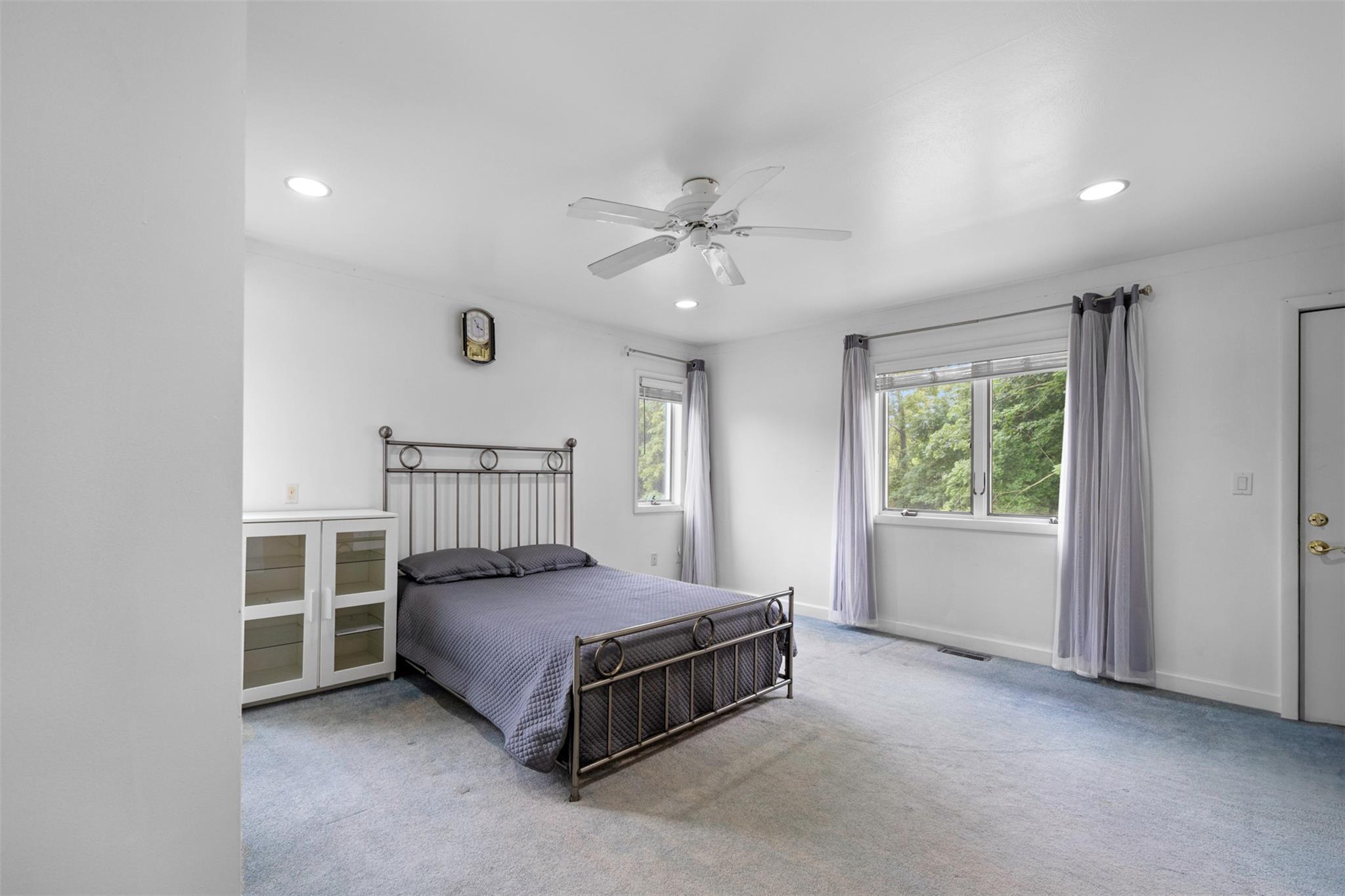 Single Family Oakhurst  Suffolk County, NY 11746, MLS-861778-16