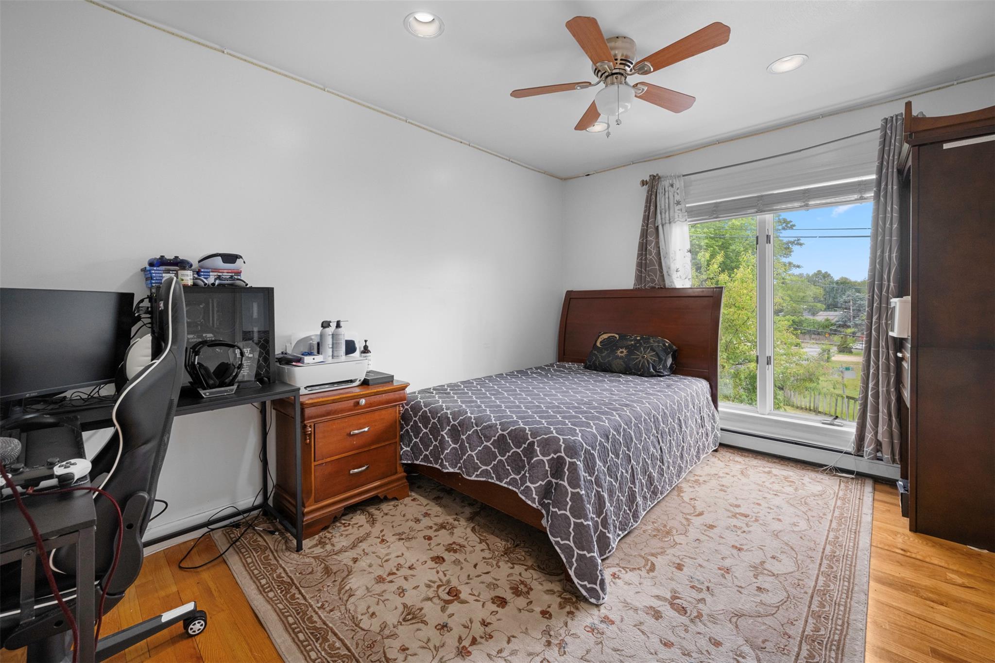 Single Family Oakhurst  Suffolk County, NY 11746, MLS-861778-25
