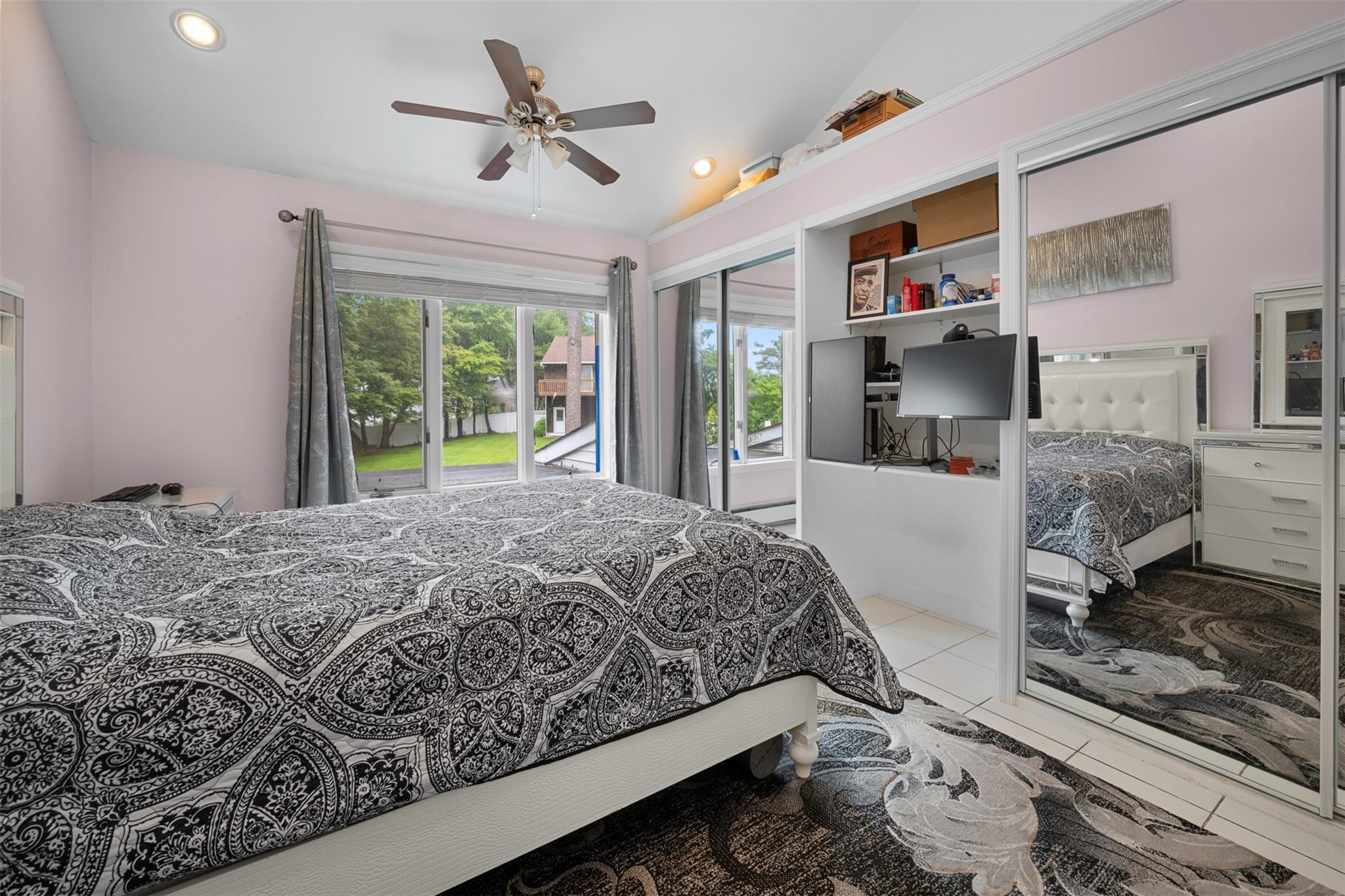 Single Family Oakhurst  Suffolk County, NY 11746, MLS-861778-32