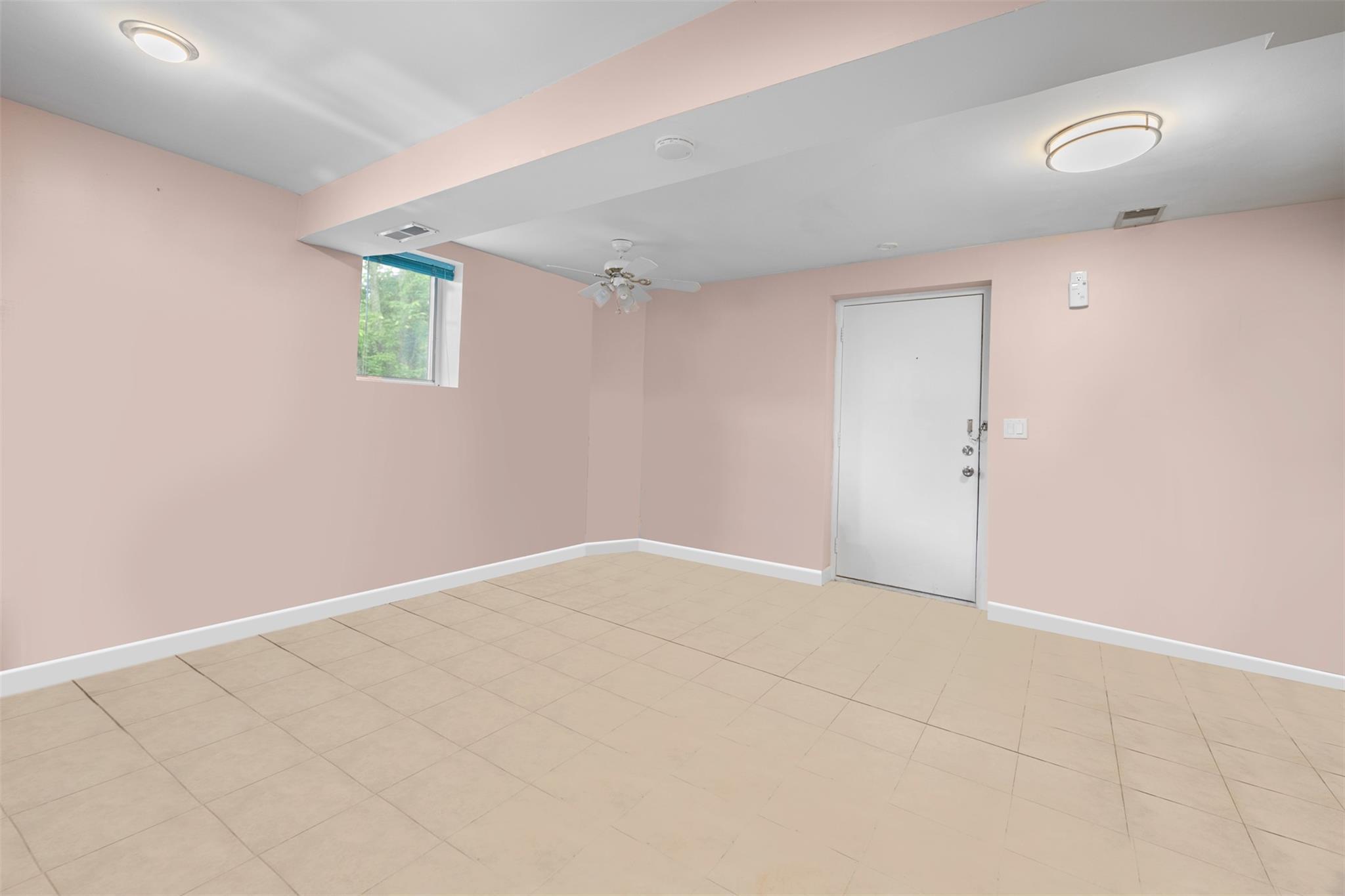 Single Family Oakhurst  Suffolk County, NY 11746, MLS-861778-37