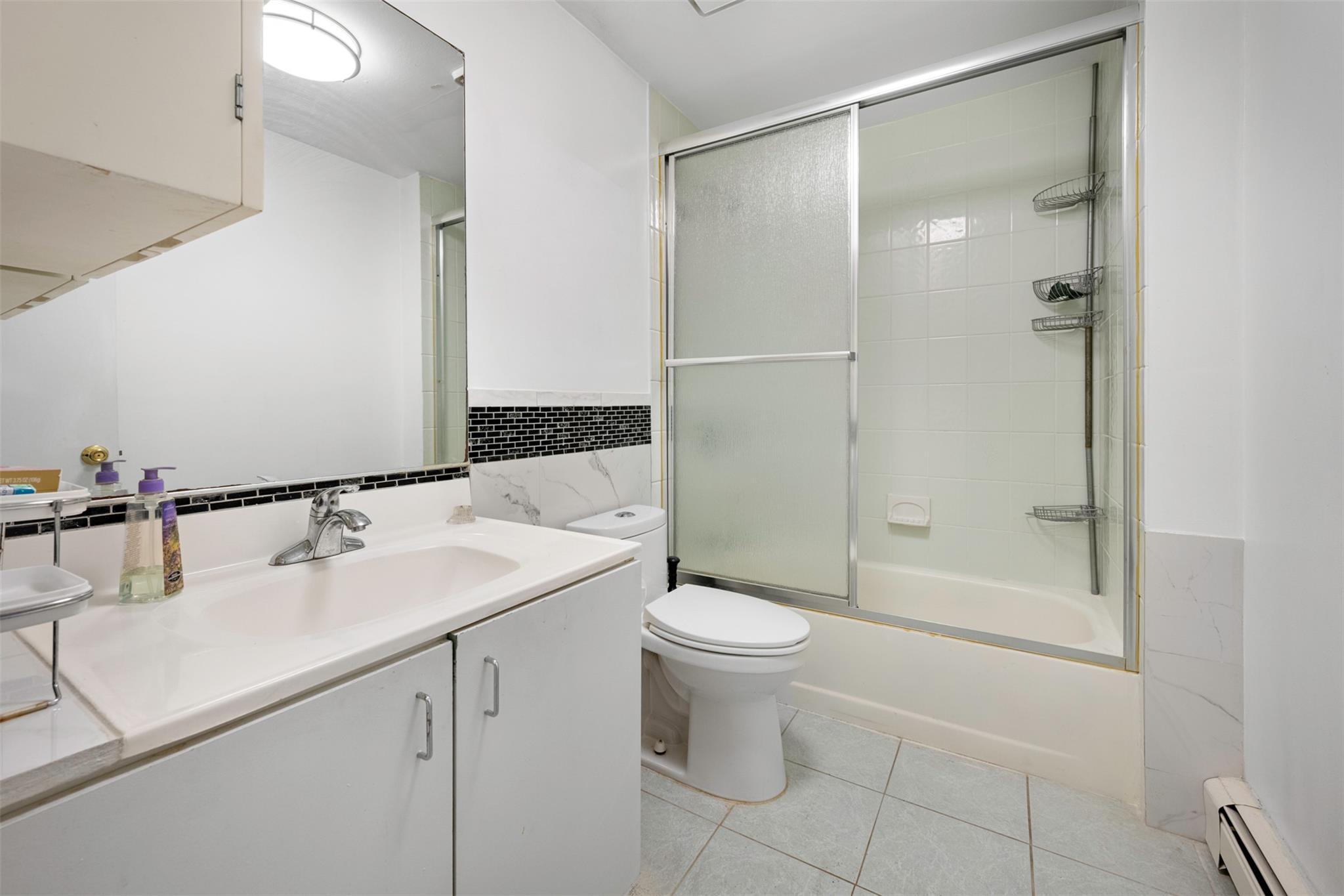 Single Family Oakhurst  Suffolk County, NY 11746, MLS-861778-39