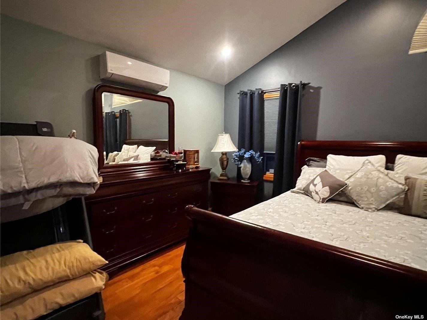 Single Family 77th  Queens, NY 11366, MLS-861780-18