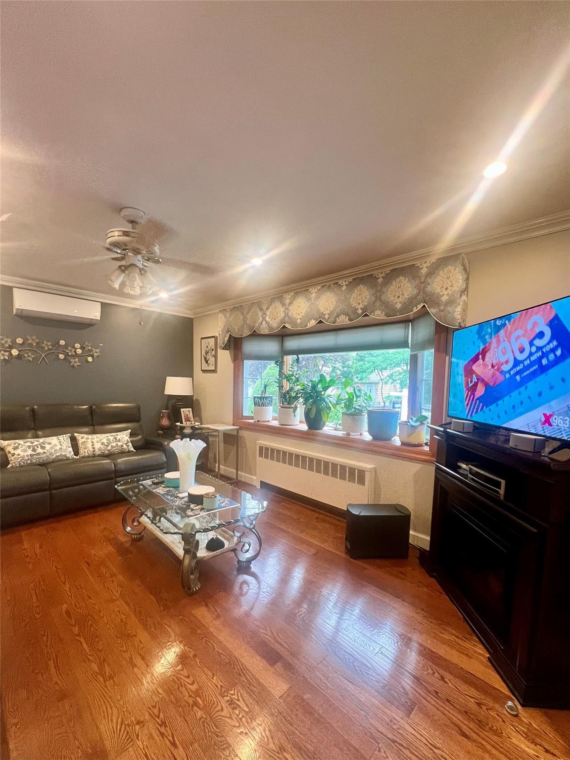 Single Family 77th  Queens, NY 11366, MLS-861780-23