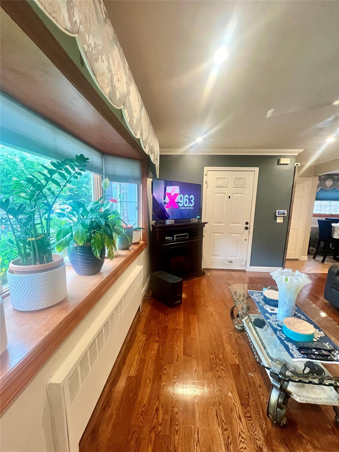Single Family 77th  Queens, NY 11366, MLS-861780-27