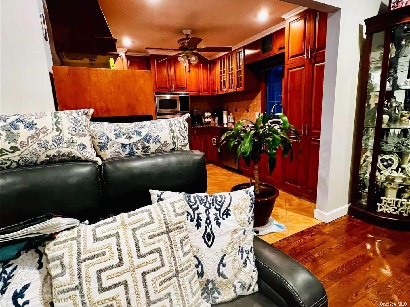Single Family 77th  Queens, NY 11366, MLS-861780-7