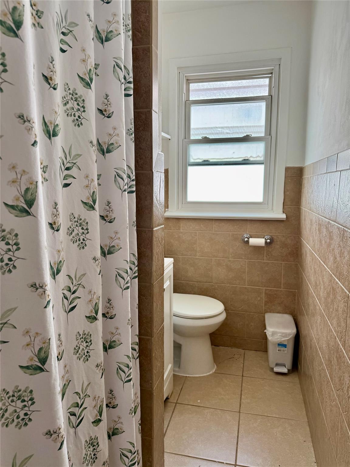 Single Family 58th  Queens, NY 11378, MLS-861786-4