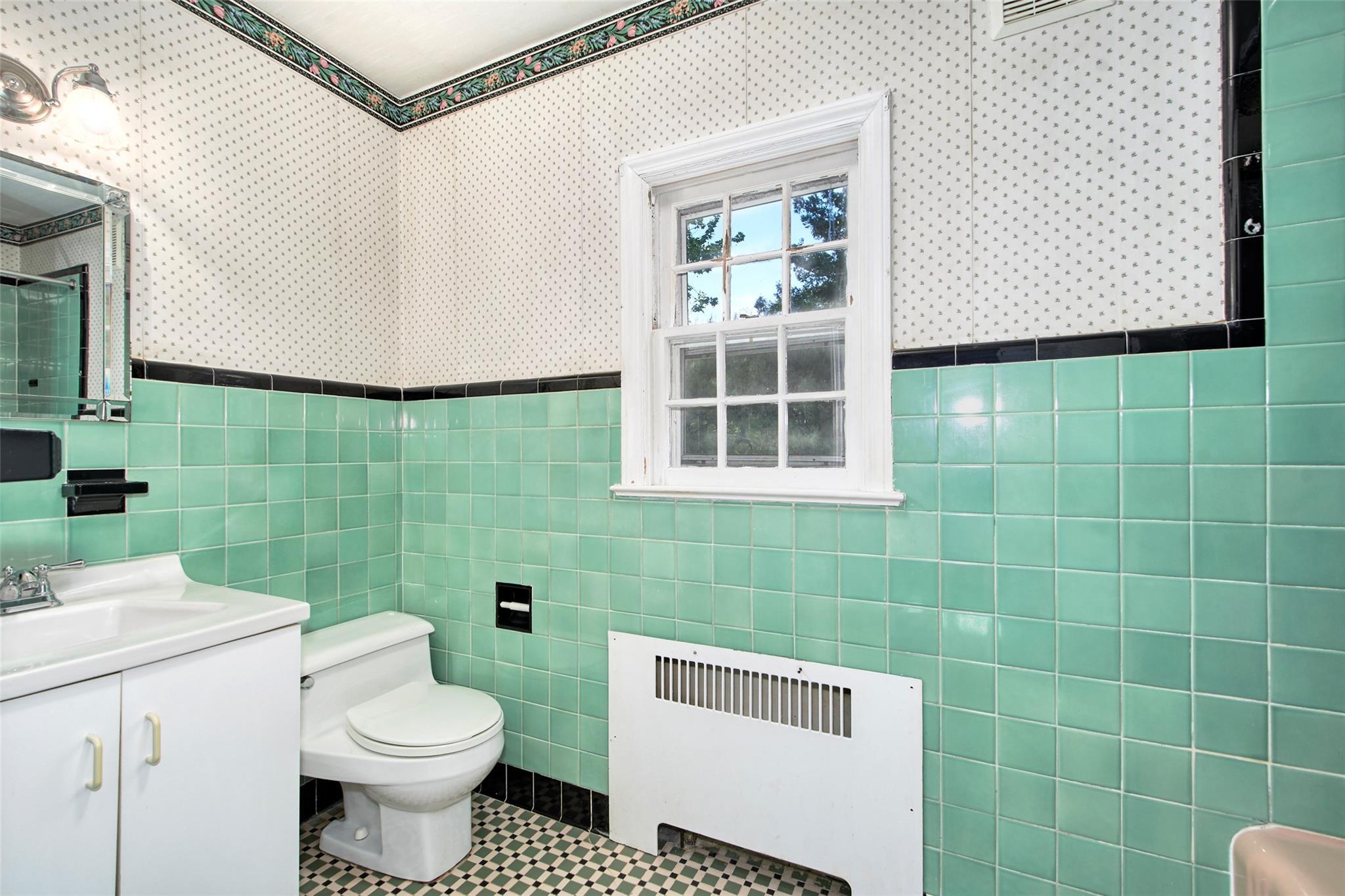 Single Family Betsy Brown  Westchester County, NY 10573, MLS-861803-17