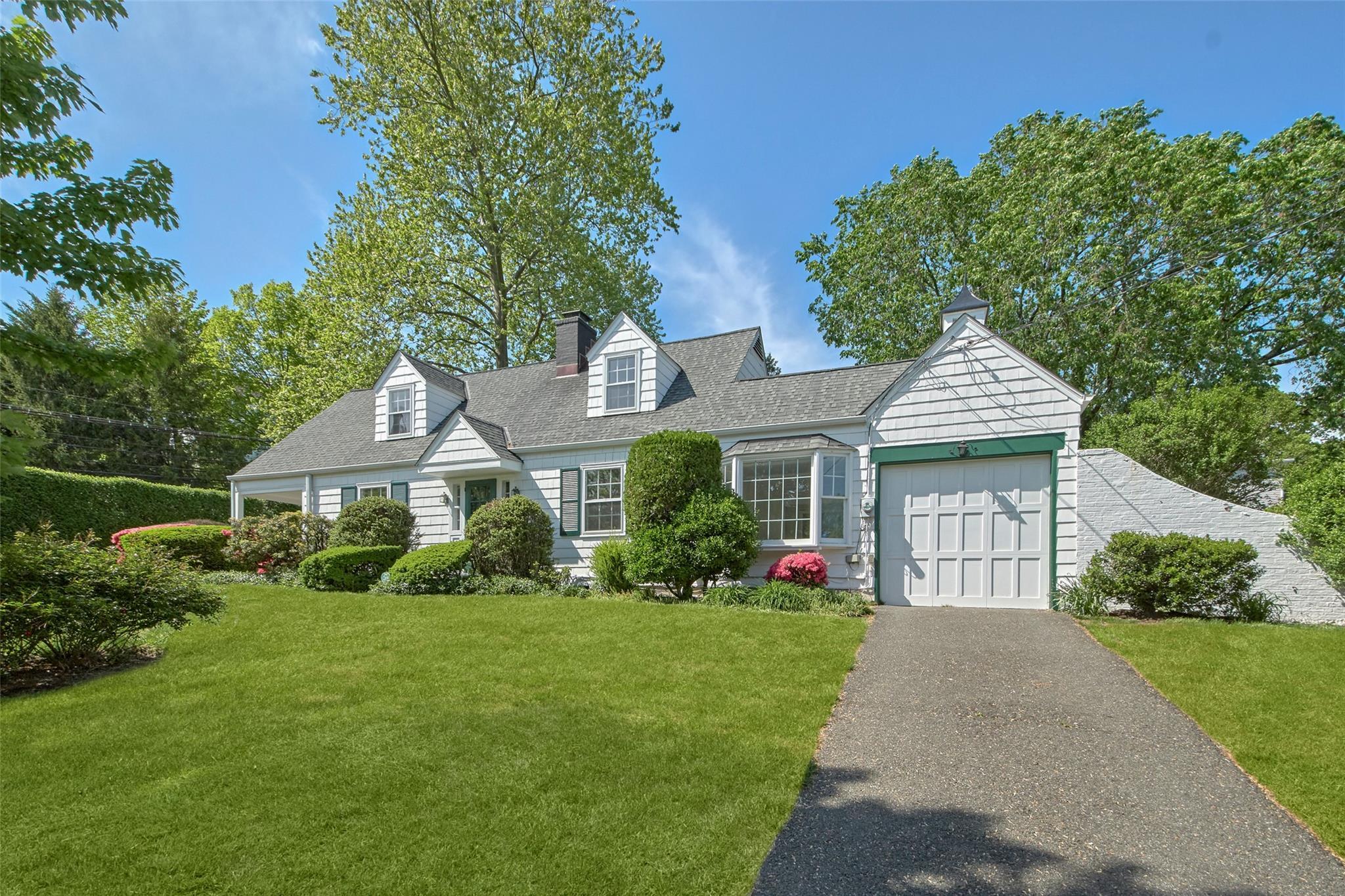 Single Family Betsy Brown  Westchester County, NY 10573, MLS-861803-2