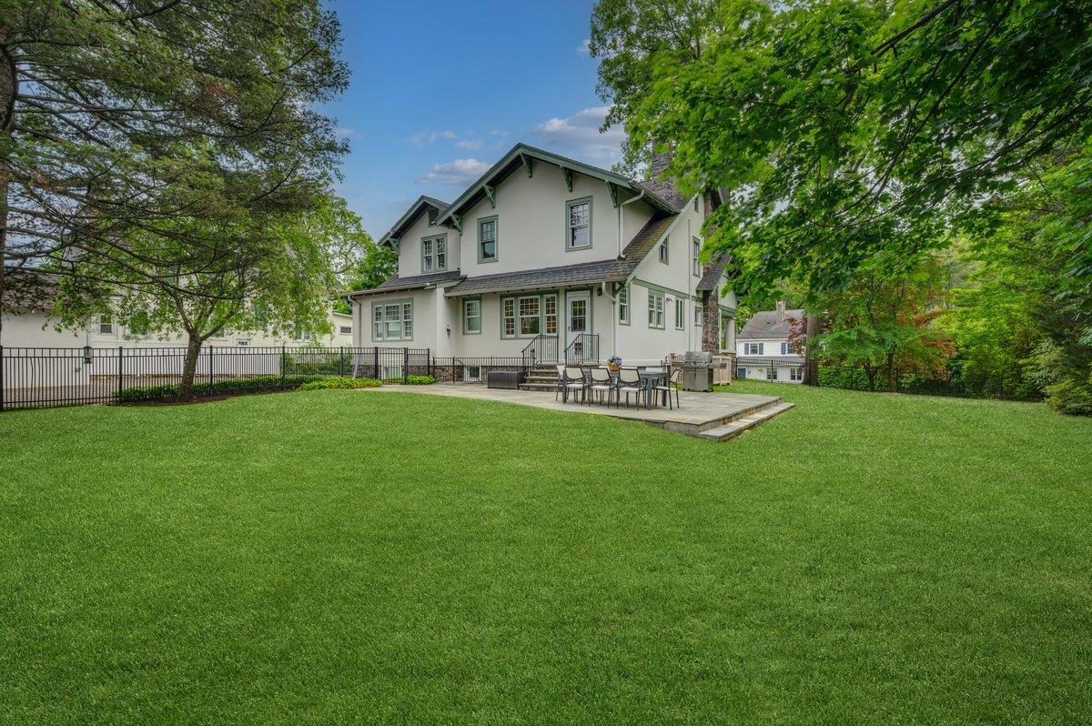 Single Family Mayhew  Westchester County, NY 10538, MLS-861806-2