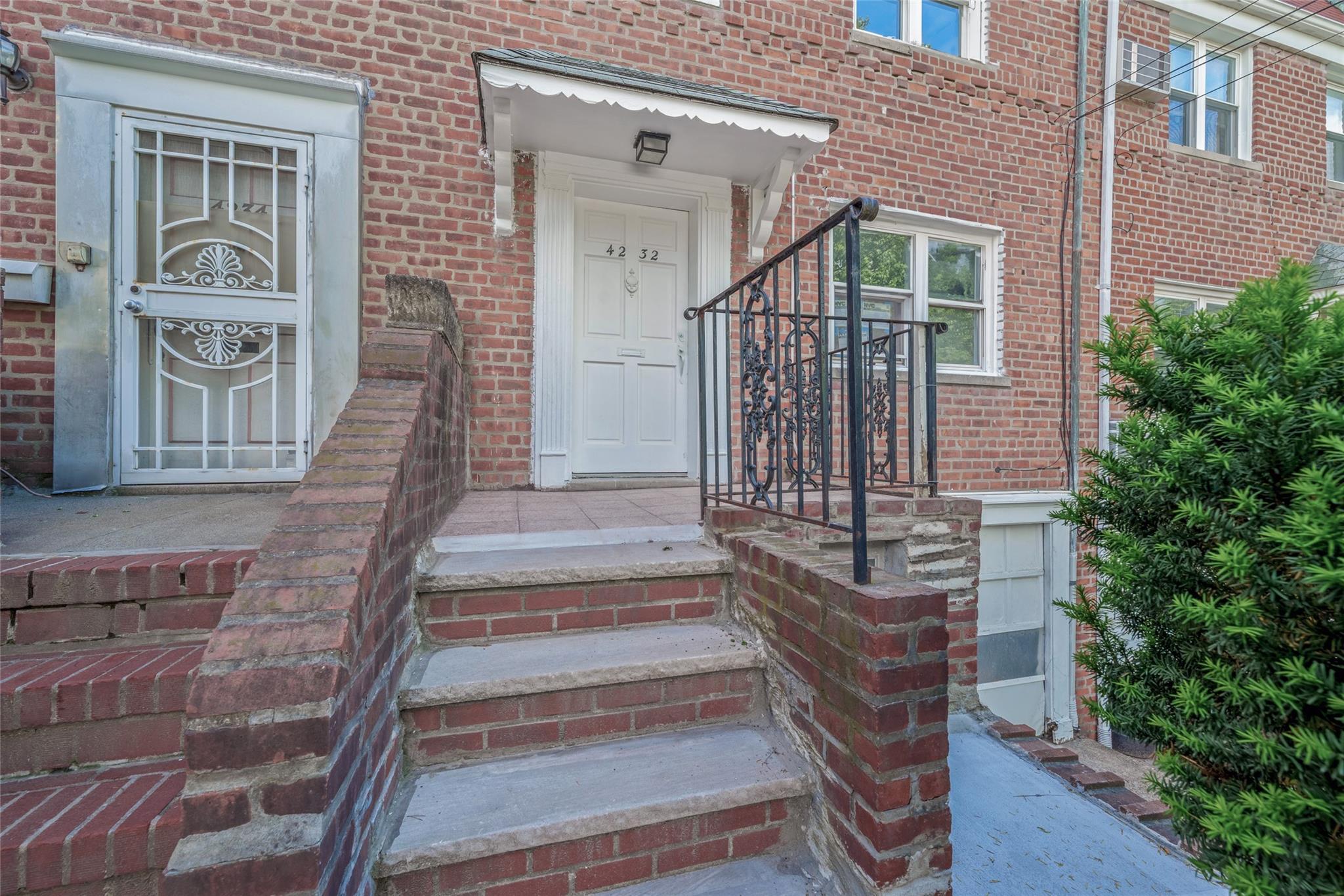 Single Family 196  Queens, NY 11358, MLS-861808-2