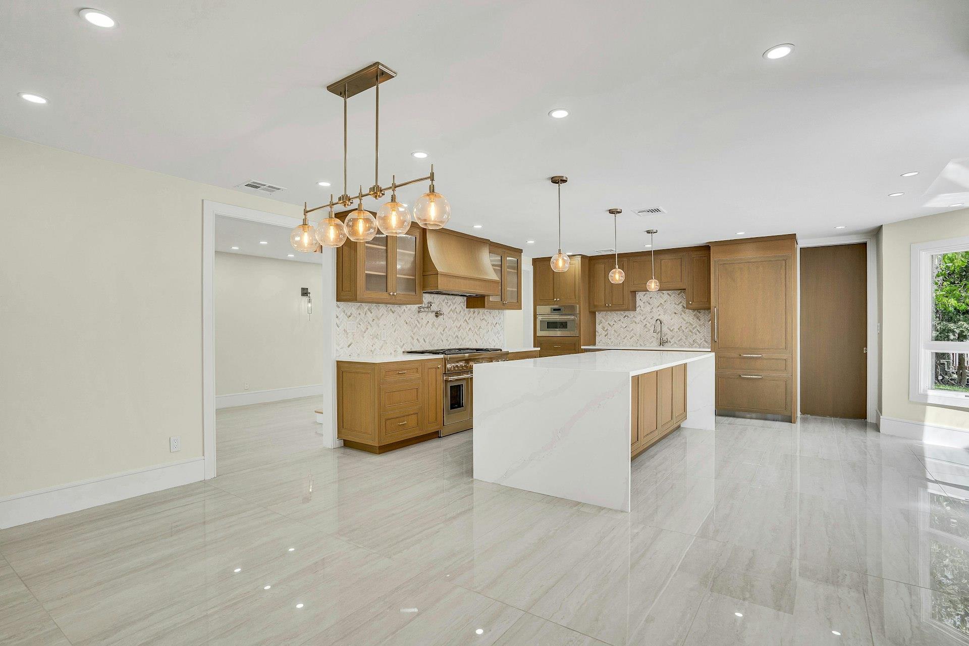 Single Family Mcculloch  Suffolk County, NY 11746, MLS-861813-12