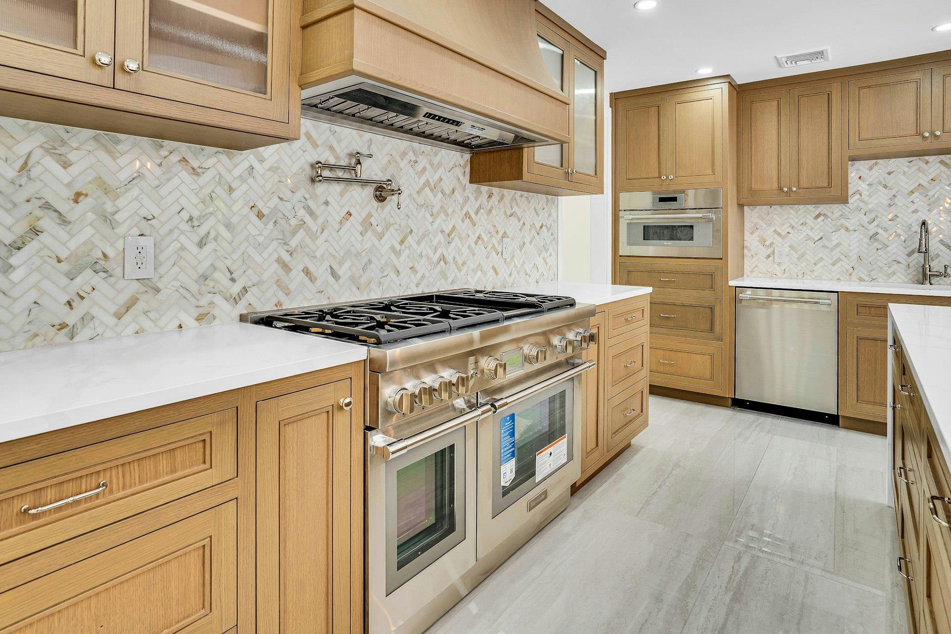 Single Family Mcculloch  Suffolk County, NY 11746, MLS-861813-14