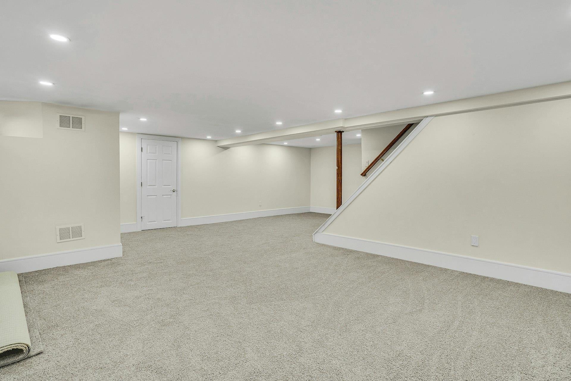 Single Family Mcculloch  Suffolk County, NY 11746, MLS-861813-36