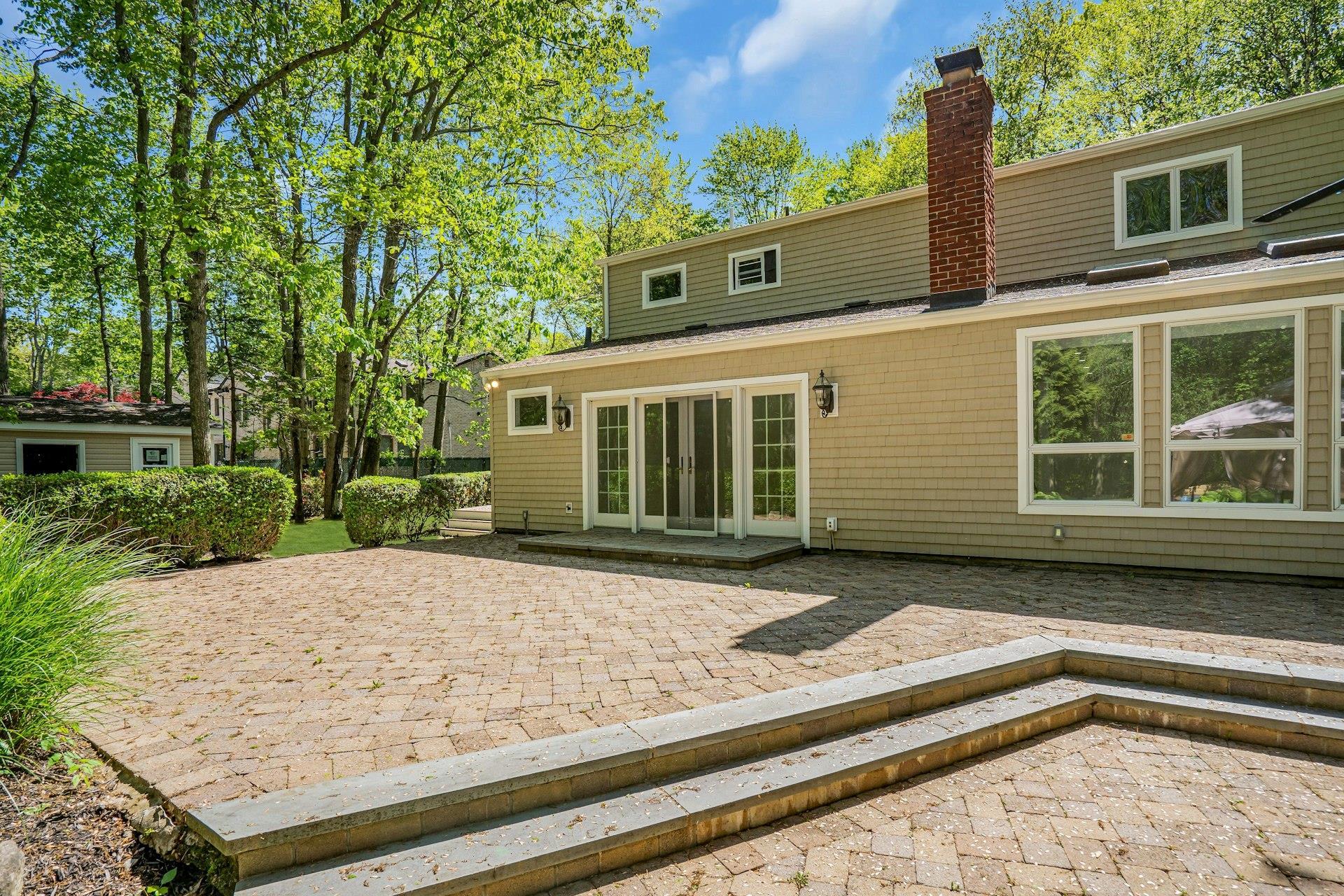 Single Family Mcculloch  Suffolk County, NY 11746, MLS-861813-38