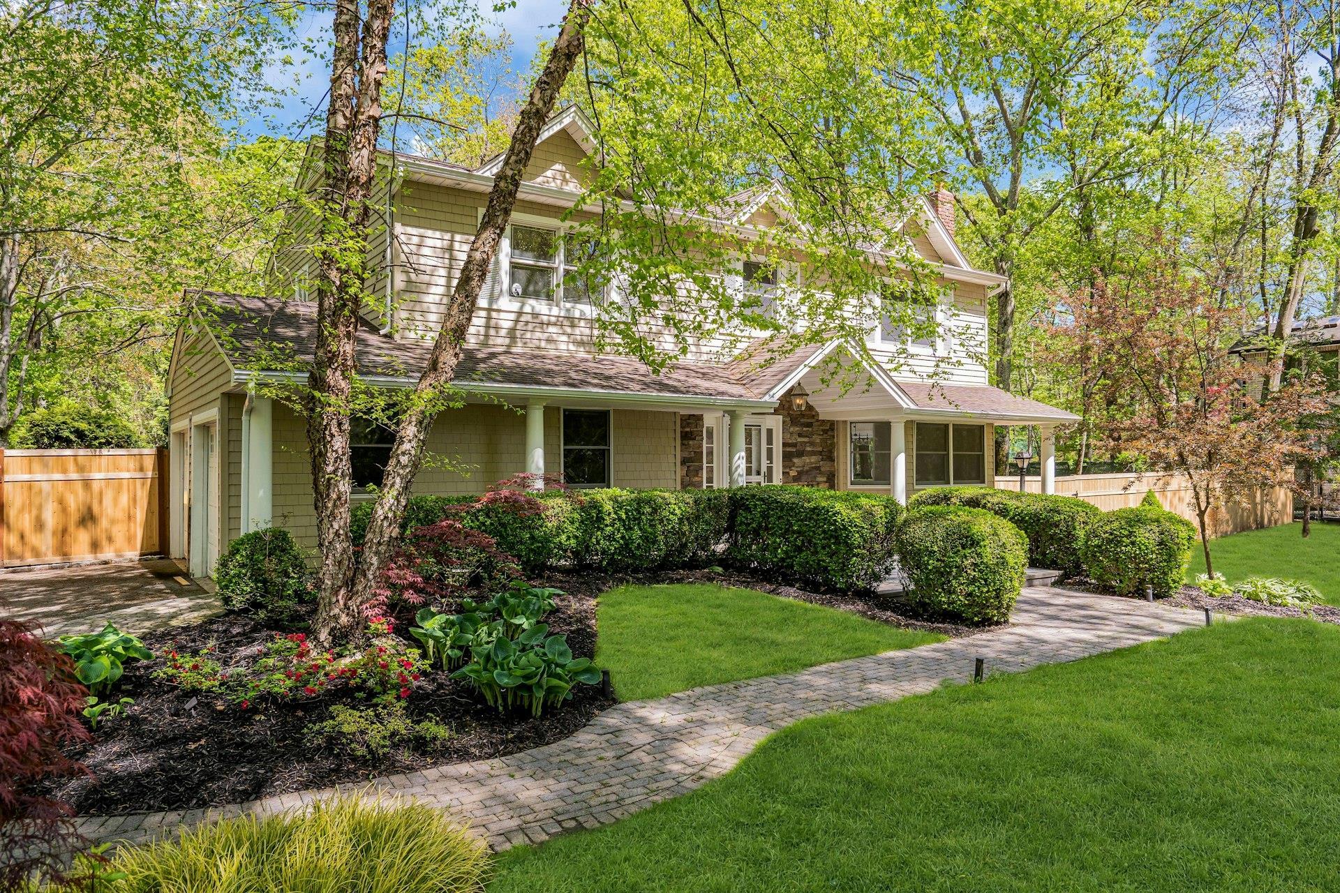 Single Family Mcculloch  Suffolk County, NY 11746, MLS-861813-4