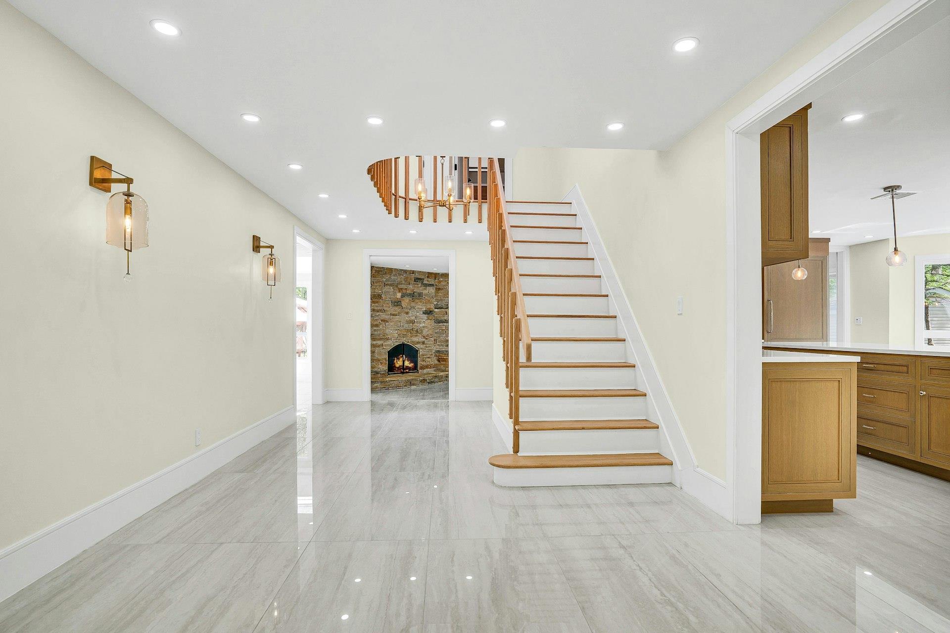 Single Family Mcculloch  Suffolk County, NY 11746, MLS-861813-5