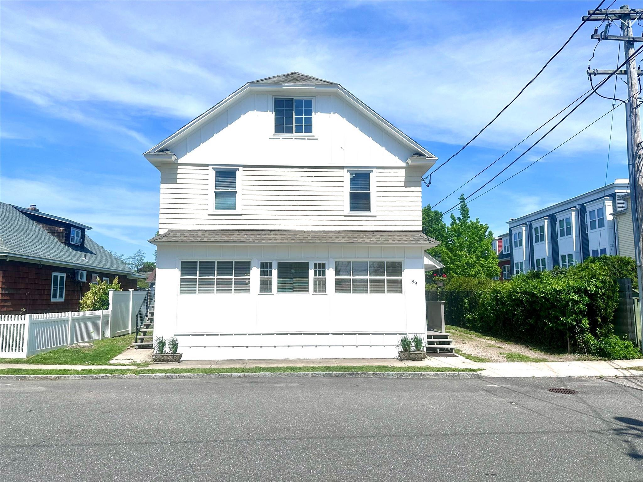 Single Family Park  Suffolk County, NY 11706, MLS-861821-2