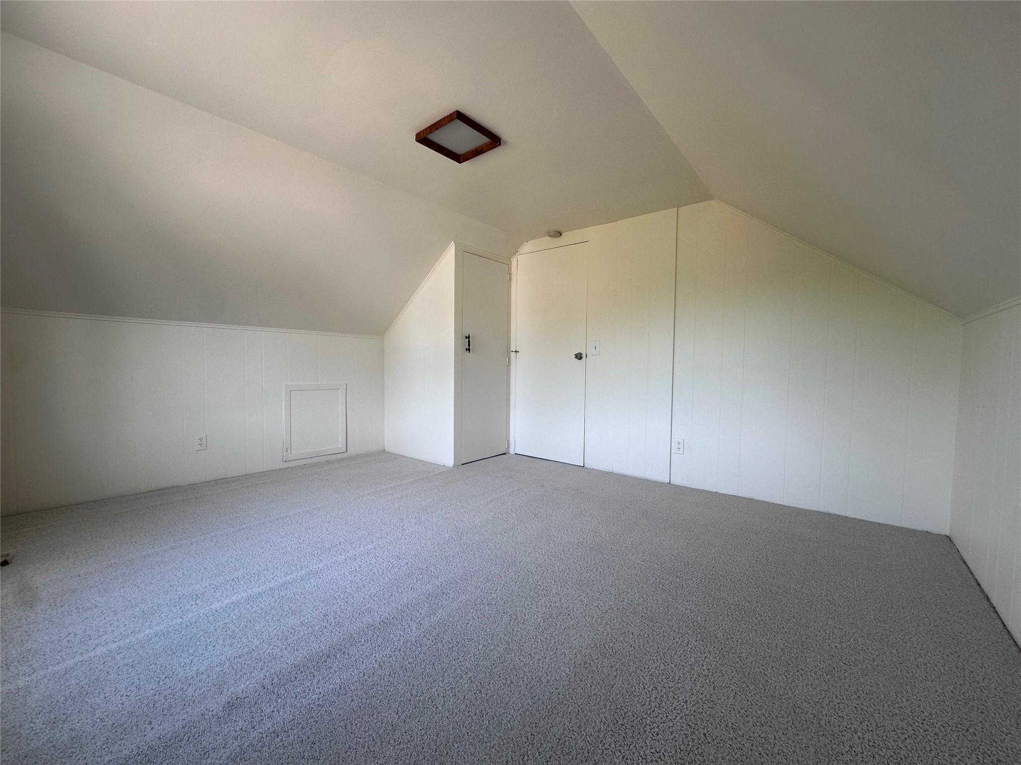 Single Family Park  Suffolk County, NY 11706, MLS-861821-37
