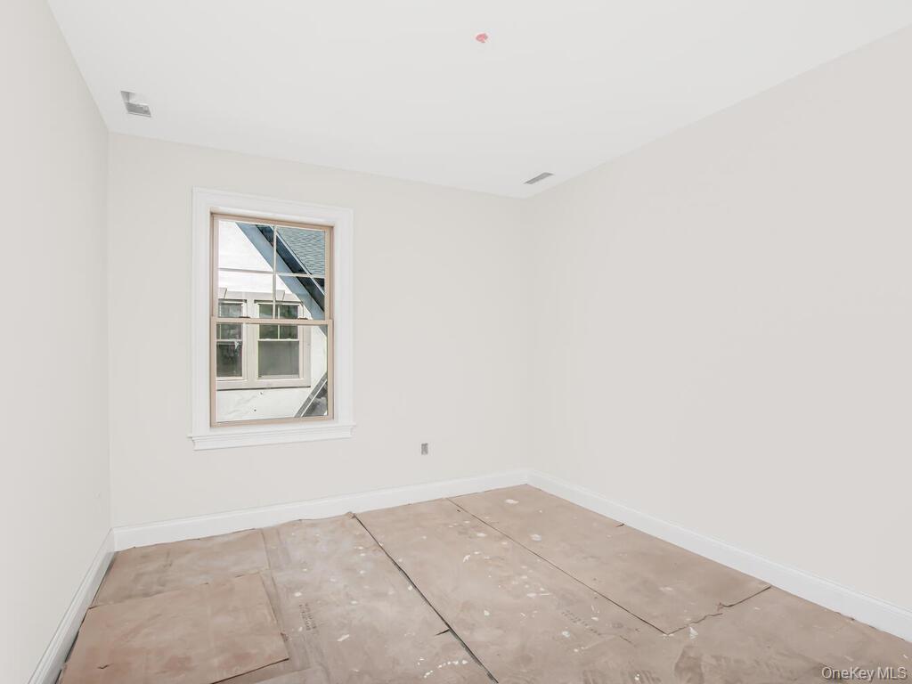 Single Family 2nd  Westchester County, NY 10550, MLS-861835-14