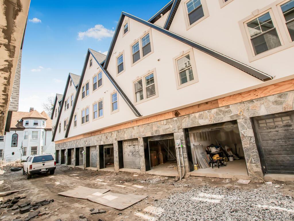 Single Family 2nd  Westchester County, NY 10550, MLS-861835-22