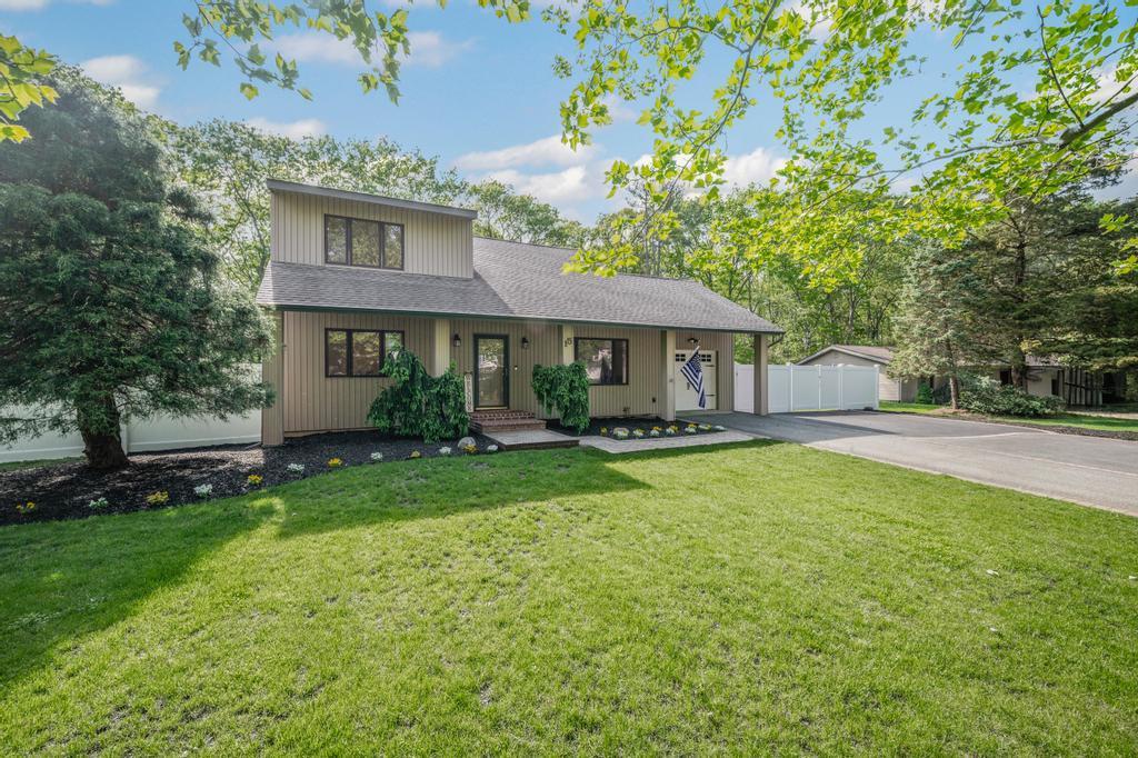 Single Family Patricia  Suffolk County, NY 11720, MLS-861843-2