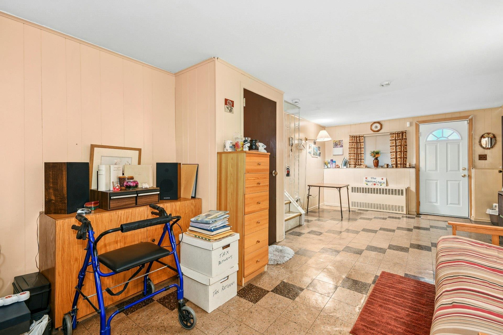 Single Family Sylvia  Nassau County, NY 11510, MLS-861871-16