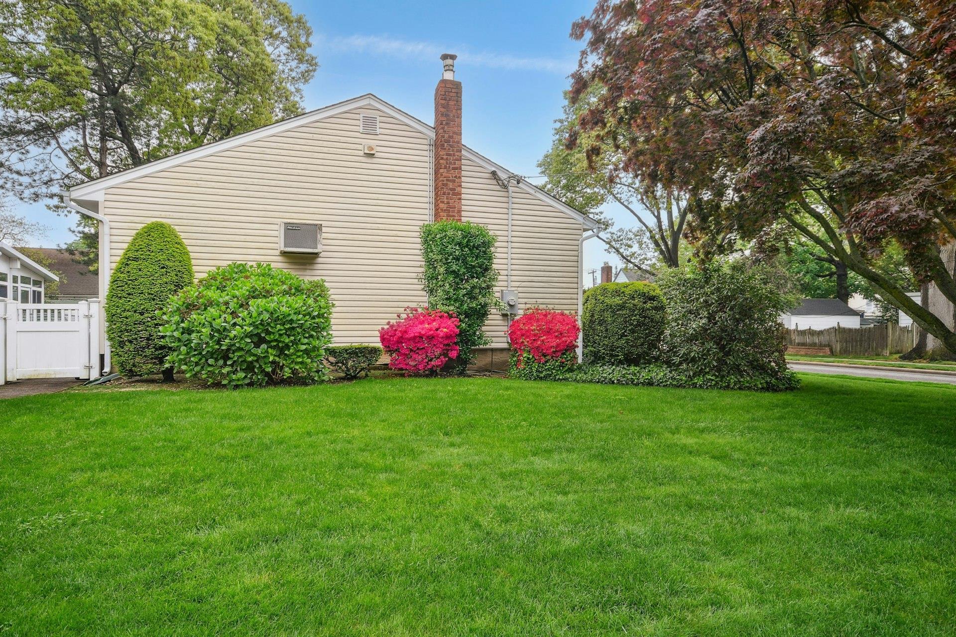 Single Family Sylvia  Nassau County, NY 11510, MLS-861871-22