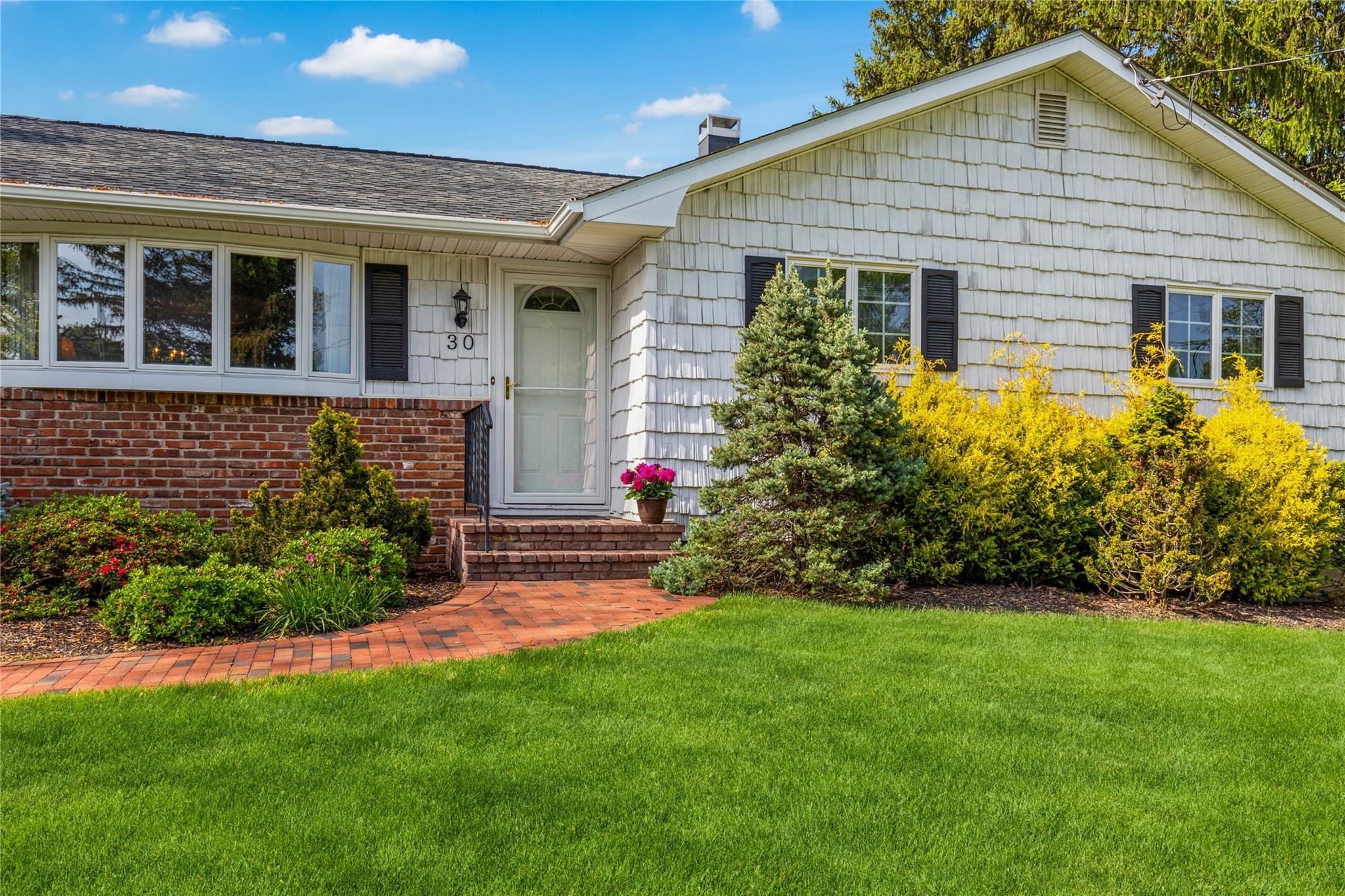 Single Family Barbara  Suffolk County, NY 11776, MLS-861872-2