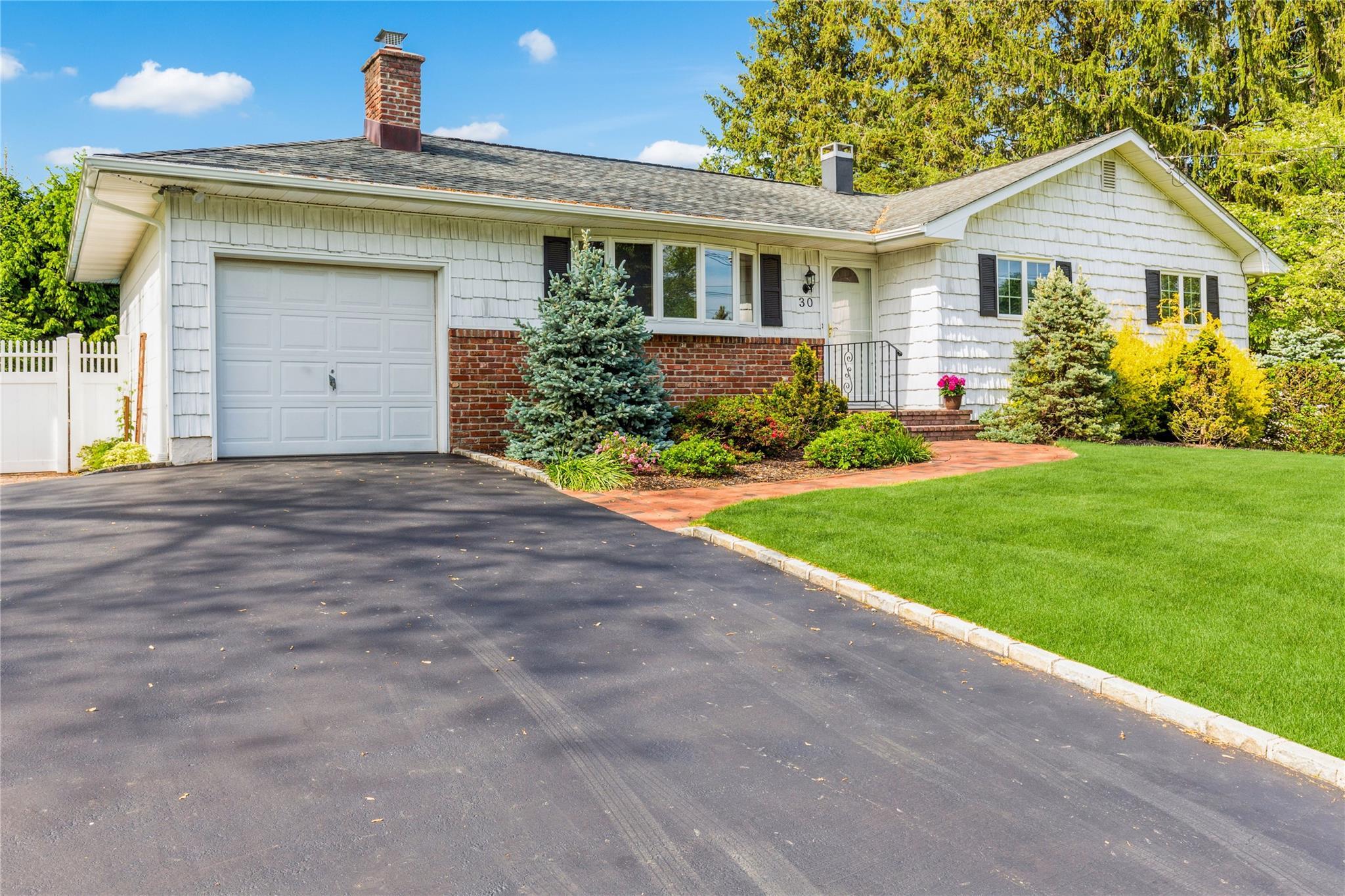 Single Family Barbara  Suffolk County, NY 11776, MLS-861872-3