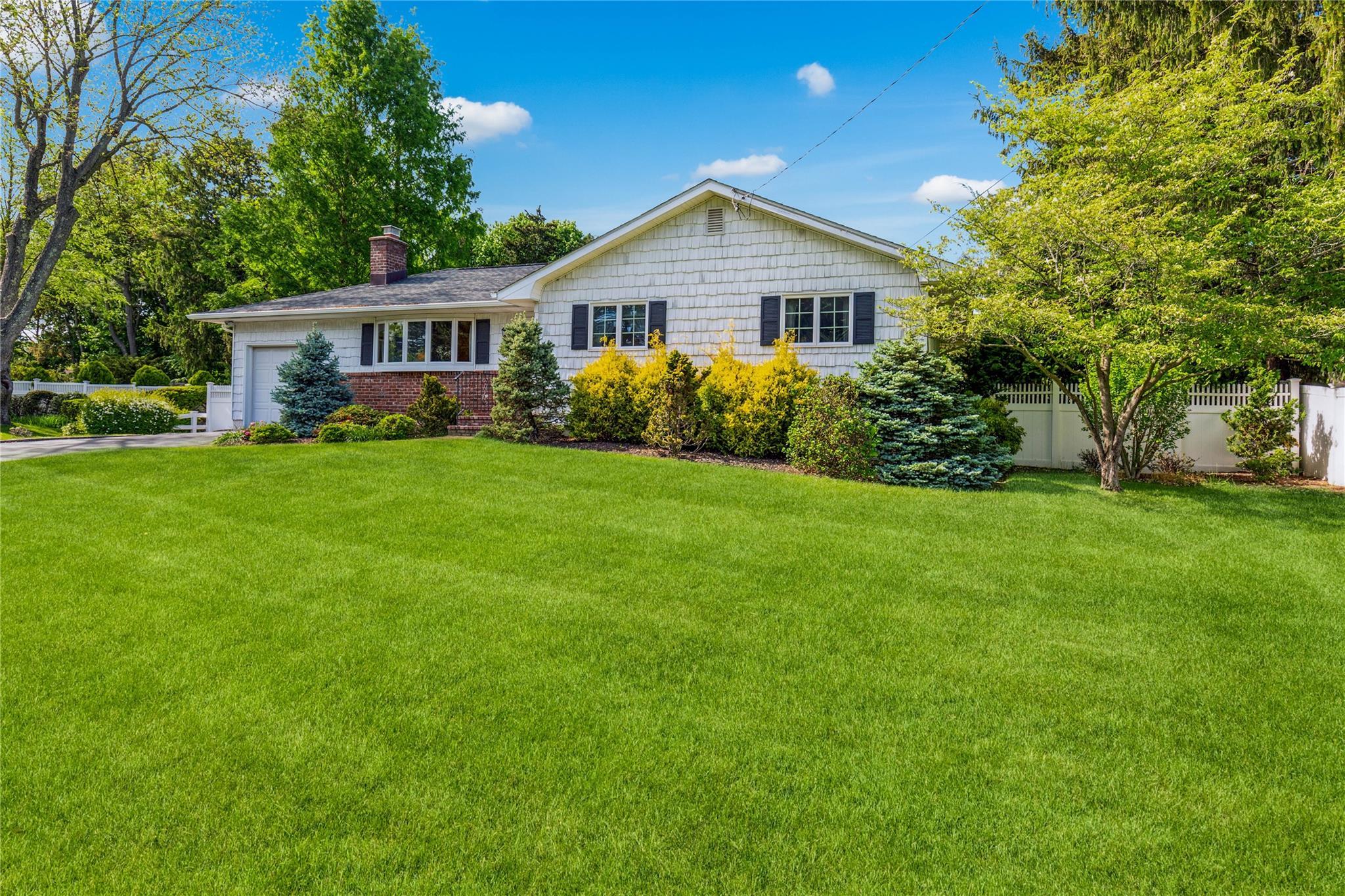 Single Family Barbara  Suffolk County, NY 11776, MLS-861872-4