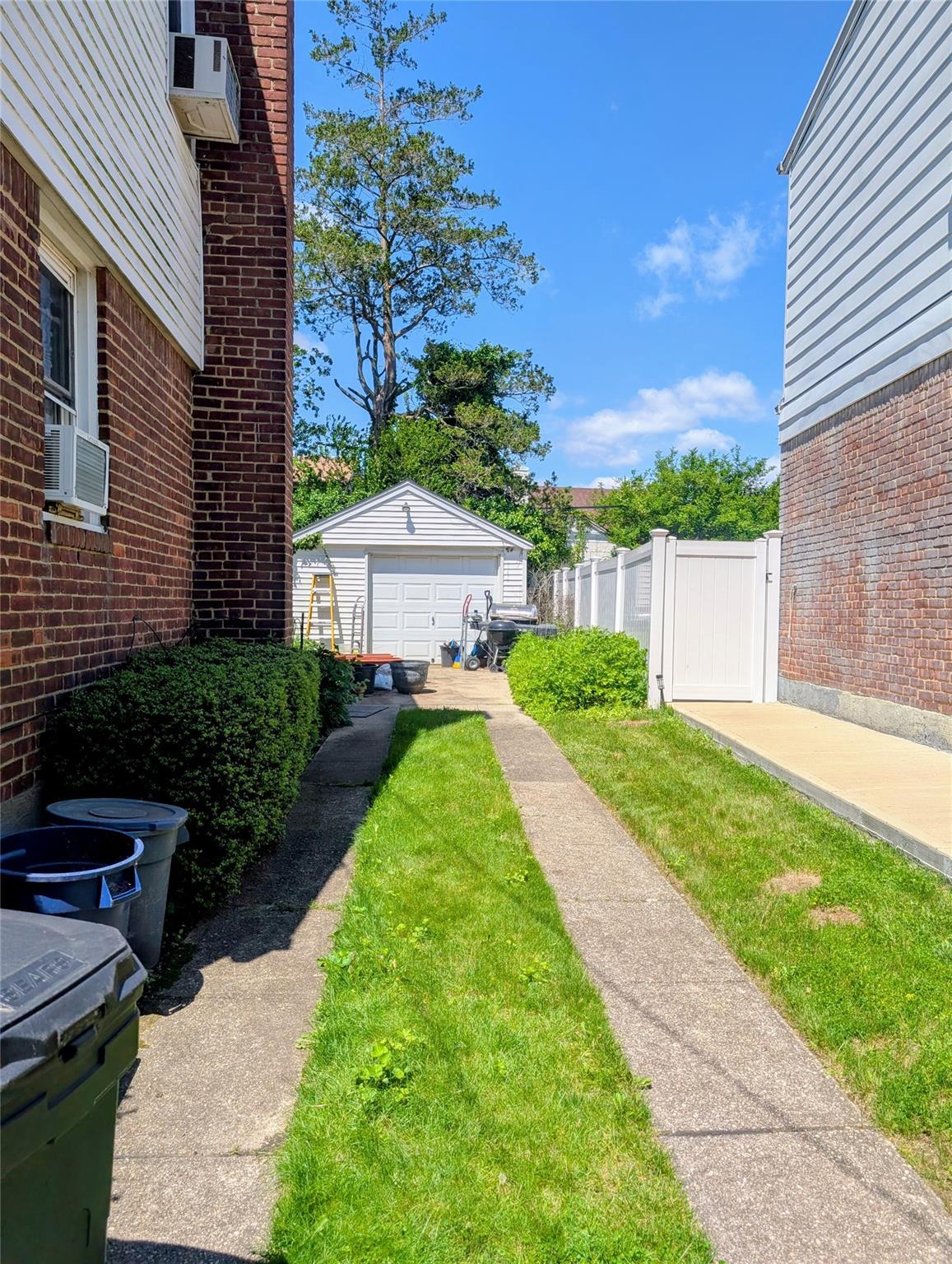 Single Family Surrey  Nassau County, NY 11040, MLS-861876-14