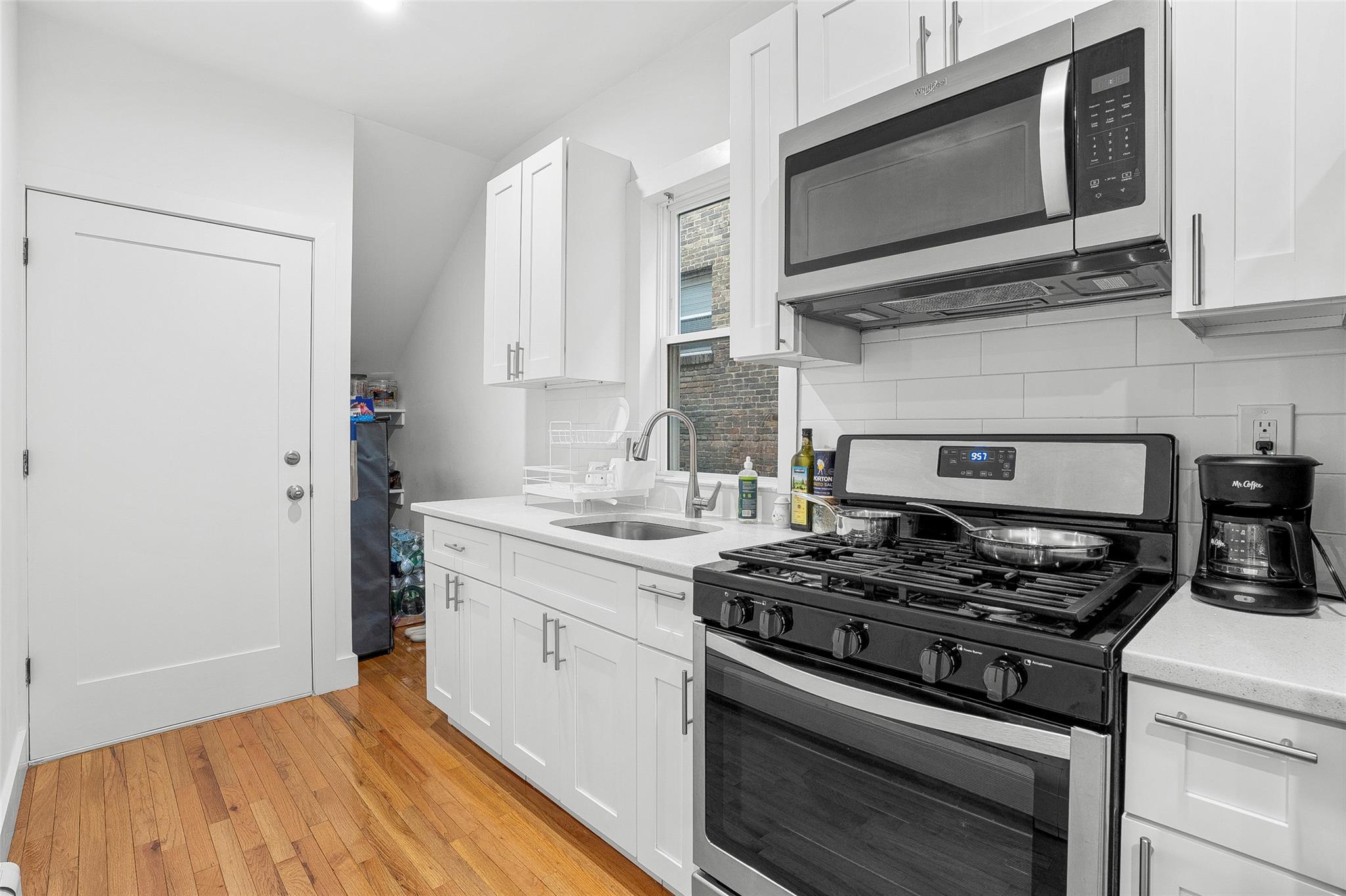 Single Family Sherwood  Westchester County, NY 10704, MLS-861881-3
