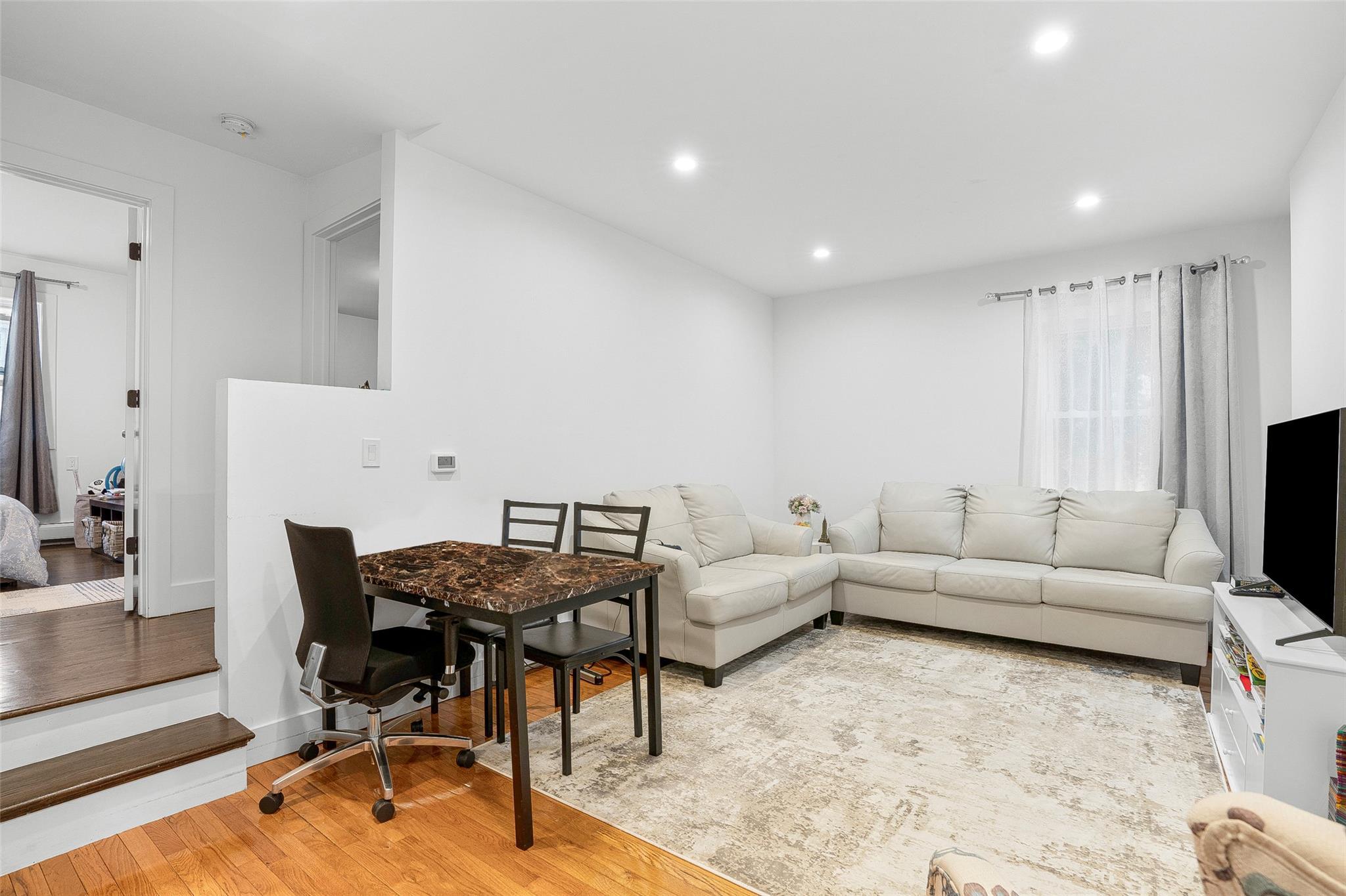 Single Family Sherwood  Westchester County, NY 10704, MLS-861881-4