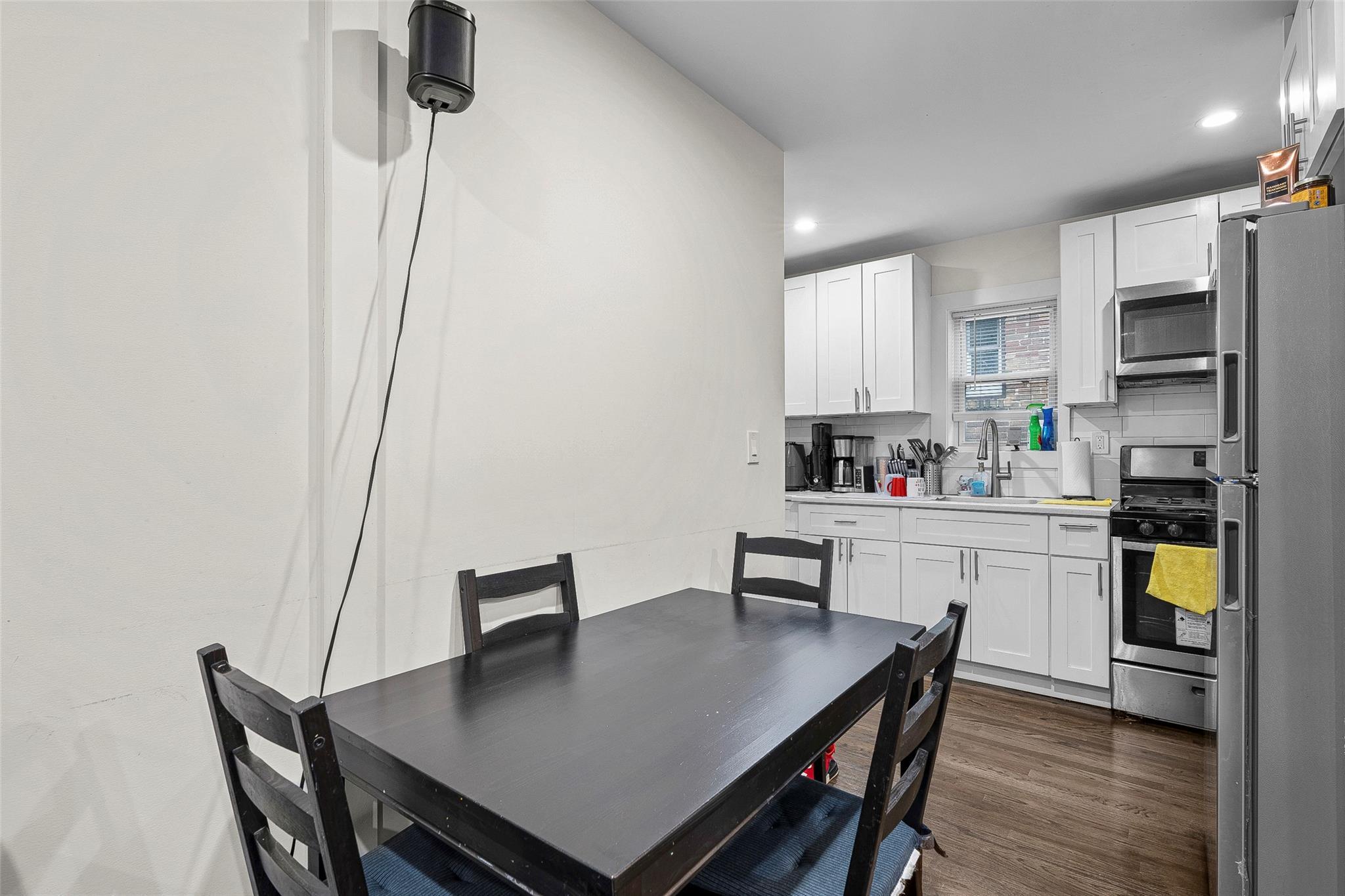 Single Family Sherwood  Westchester County, NY 10704, MLS-861881-9
