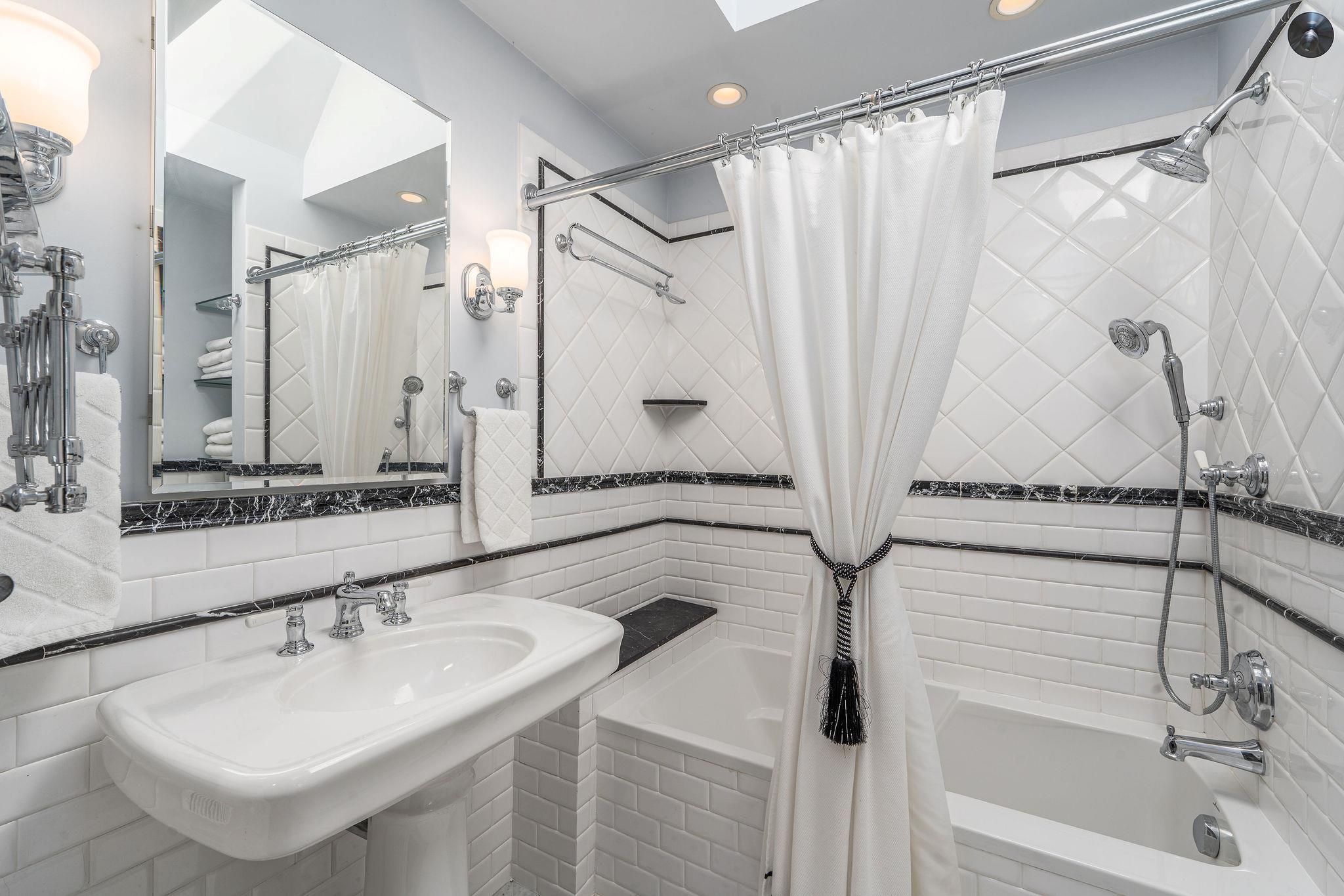 Single Family Glenn  Suffolk County, NY 11971, MLS-861882-17