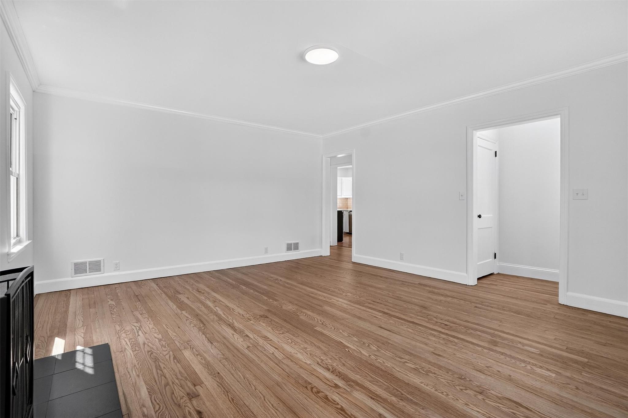 Single Family Oakwood  Westchester County, NY 10566, MLS-861892-11