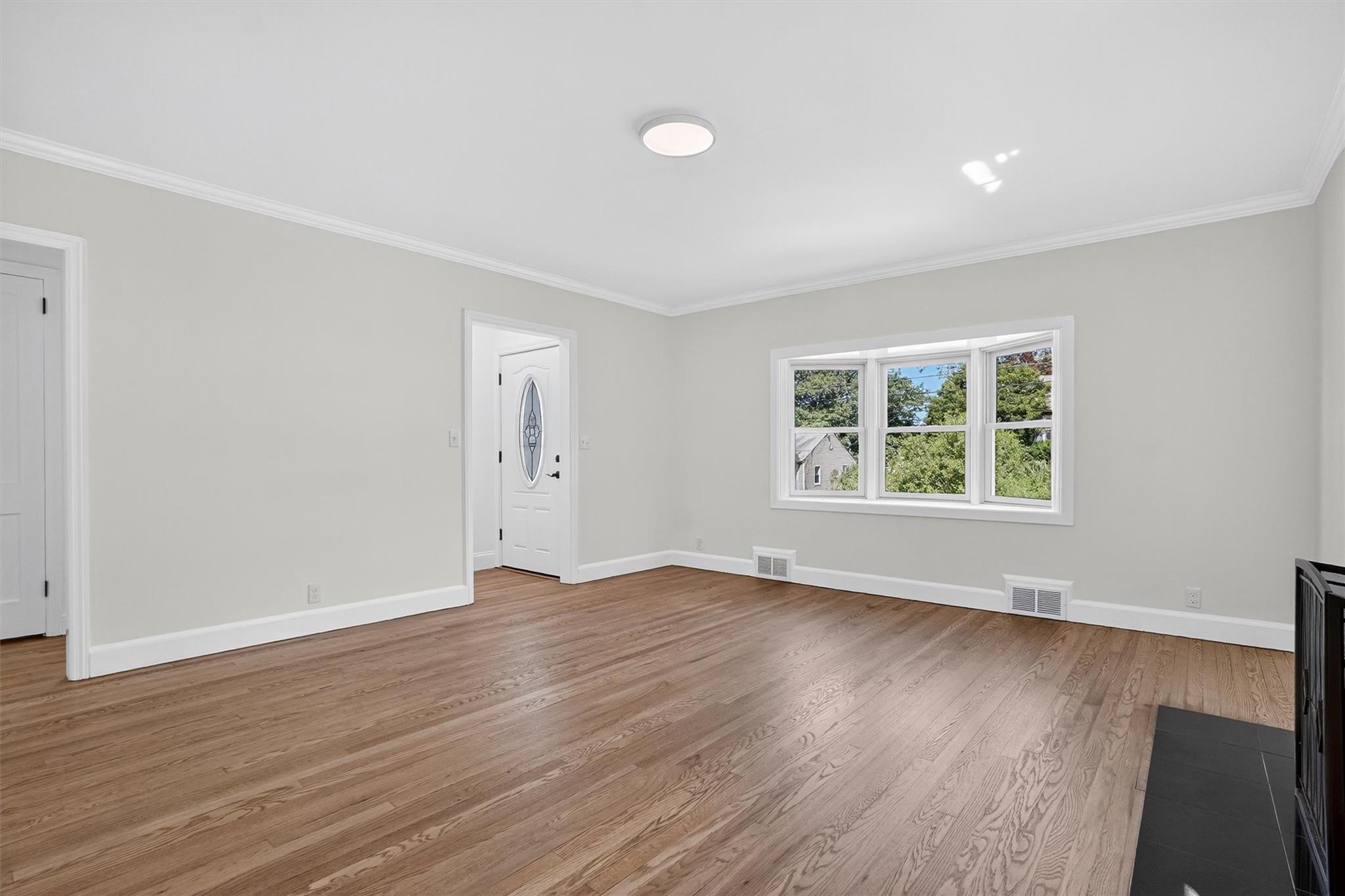 Single Family Oakwood  Westchester County, NY 10566, MLS-861892-12