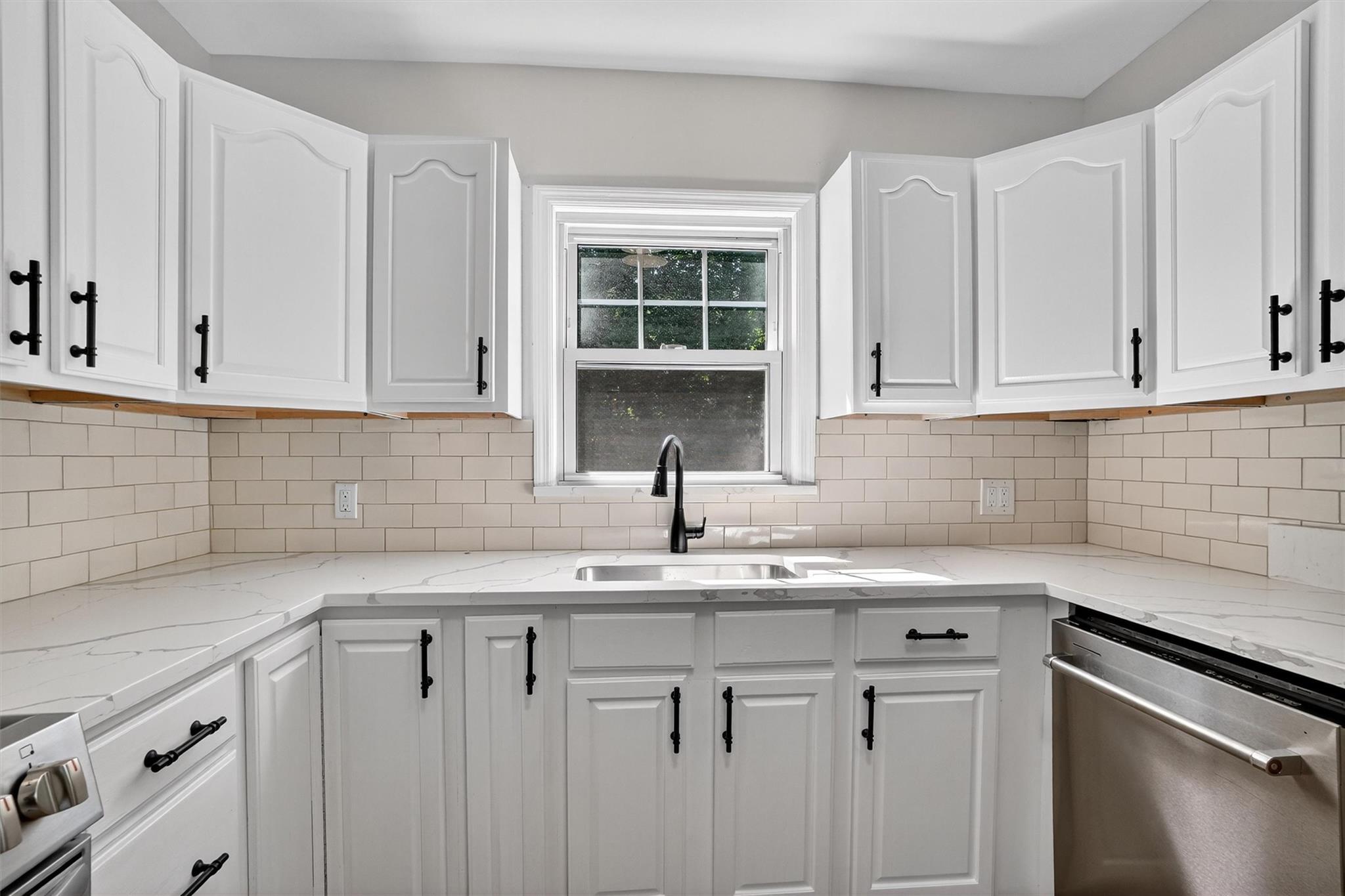 Single Family Oakwood  Westchester County, NY 10566, MLS-861892-18