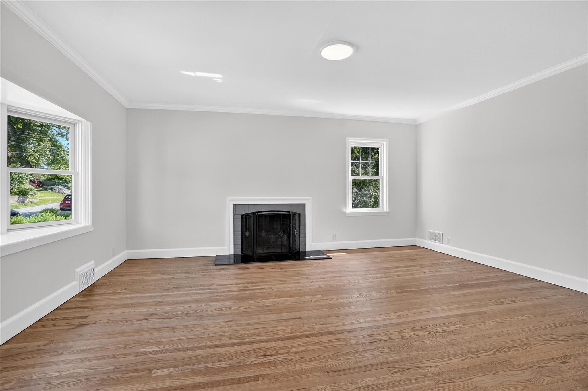 Single Family Oakwood  Westchester County, NY 10566, MLS-861892-9