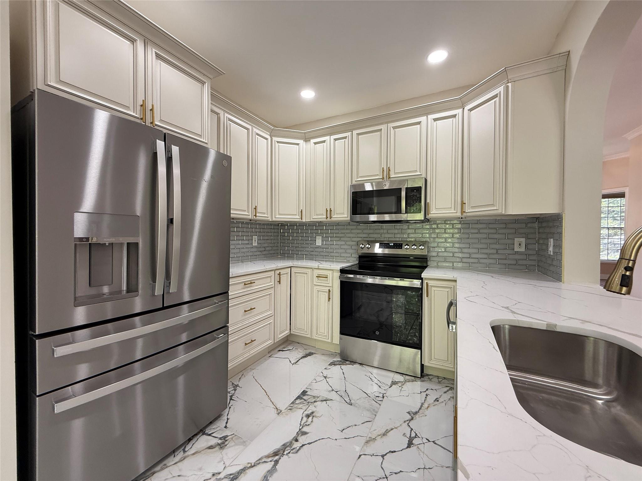 Single Family Lupine  Out Of Area, NY 12020, MLS-861900-6