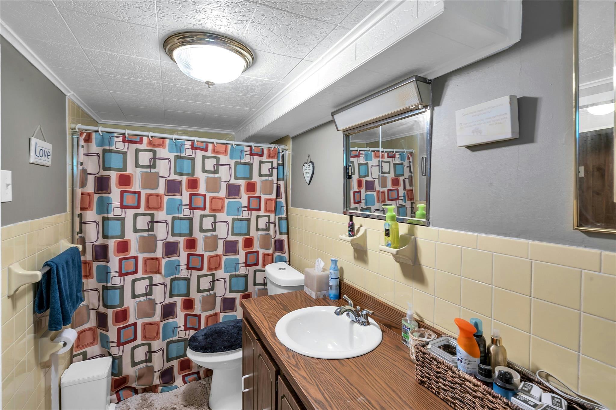 Single Family Gerhard  Nassau County, NY 11803, MLS-861901-16