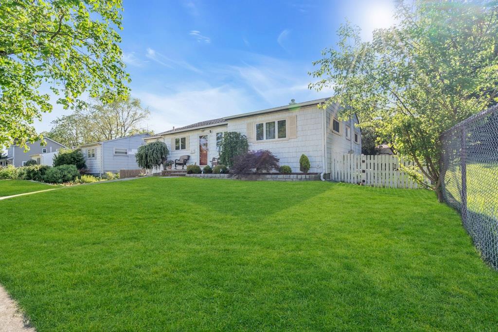 Single Family Gerhard  Nassau County, NY 11803, MLS-861901-2
